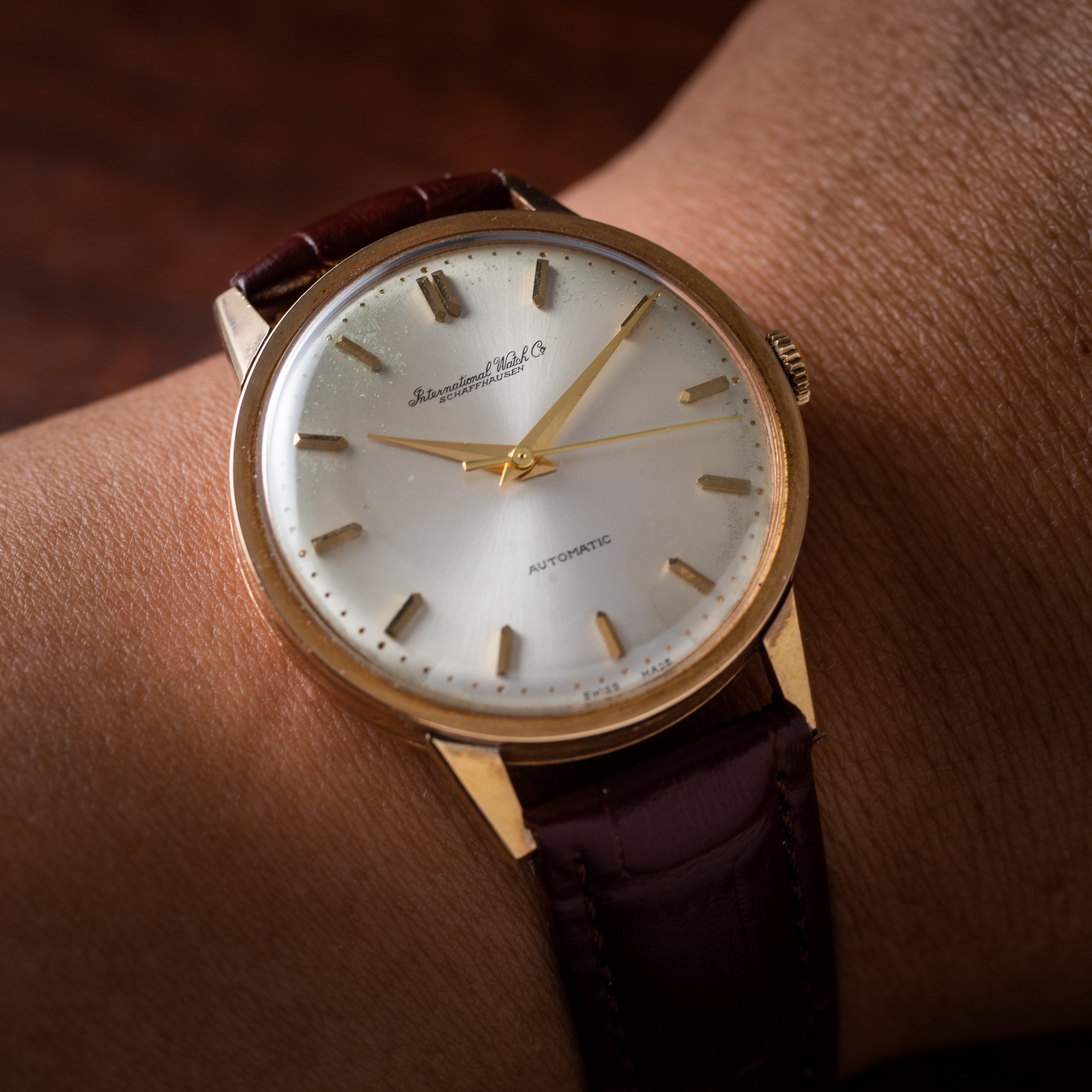 IWC 18金無垢 1967年製 ラウンドケース Cal.854