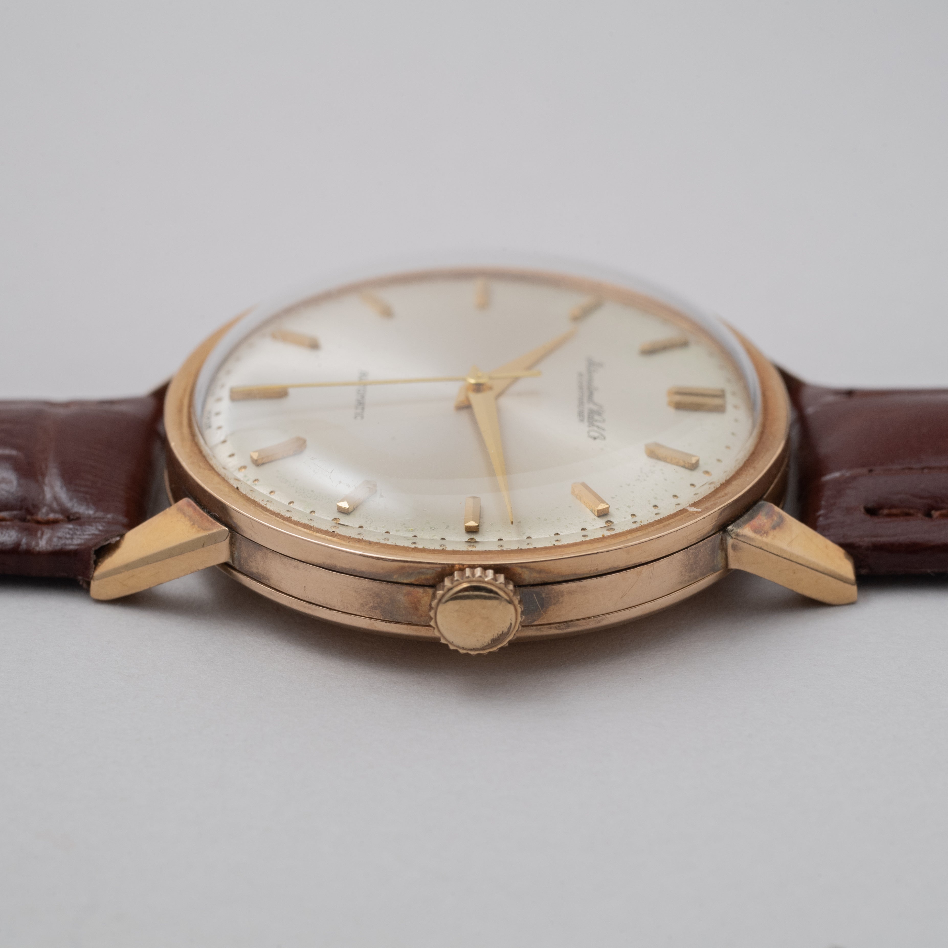 IWC 18金無垢 1967年製 ラウンドケース Cal.854