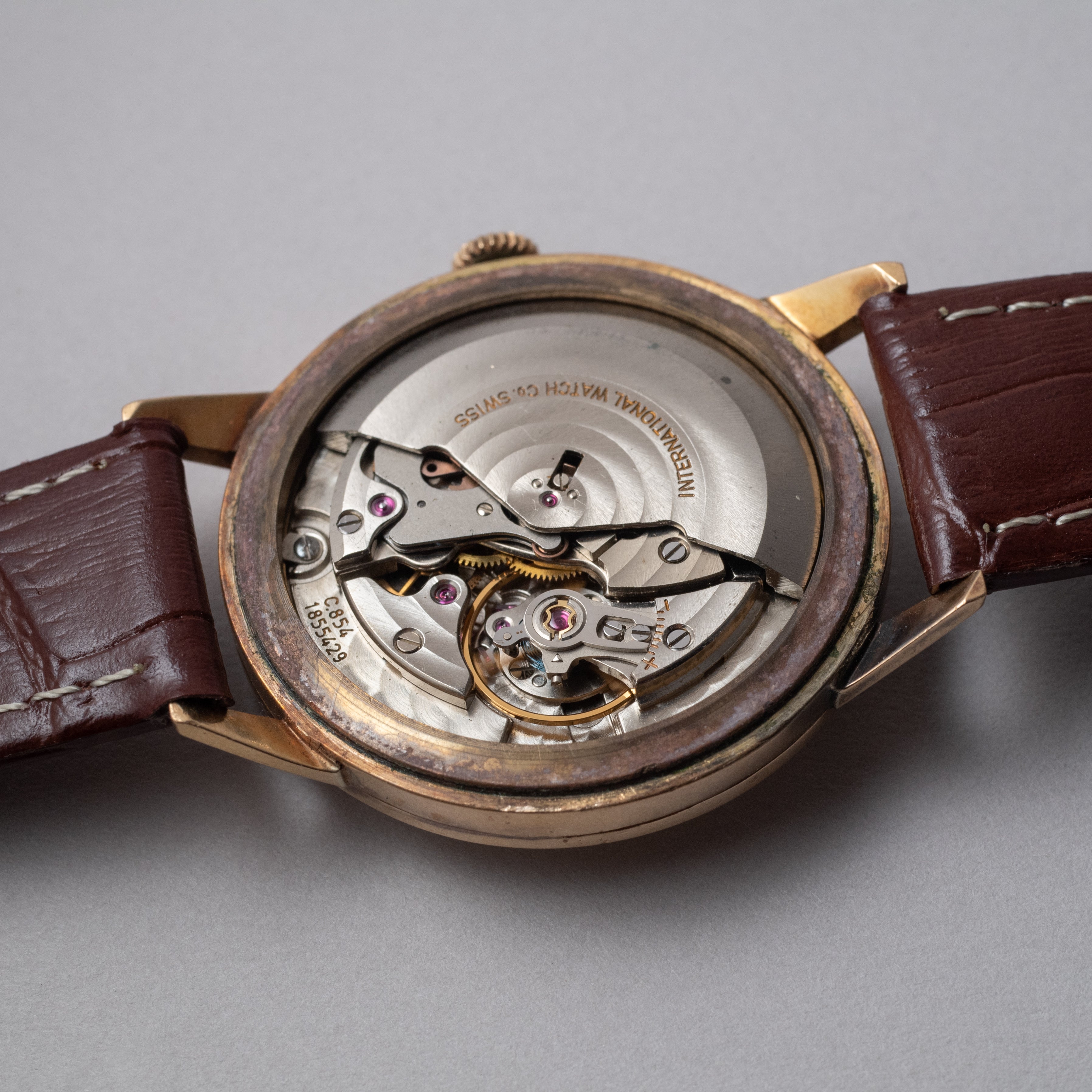 IWC 18金無垢 1967年製 ラウンドケース Cal.854