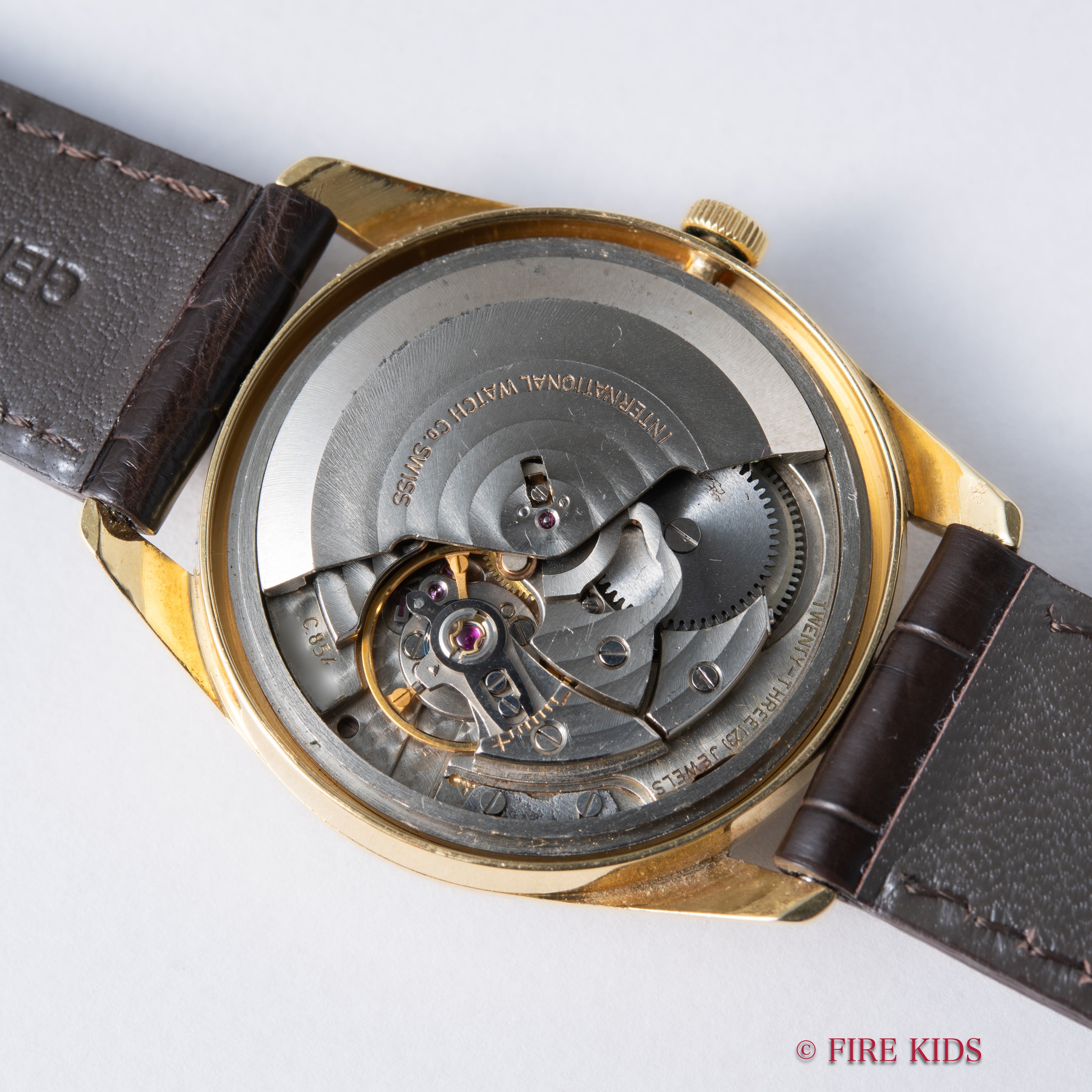 IWC 18金無垢ラウンドケース ペラトン式自動巻き 1967年製 Ref.810A Cal.854