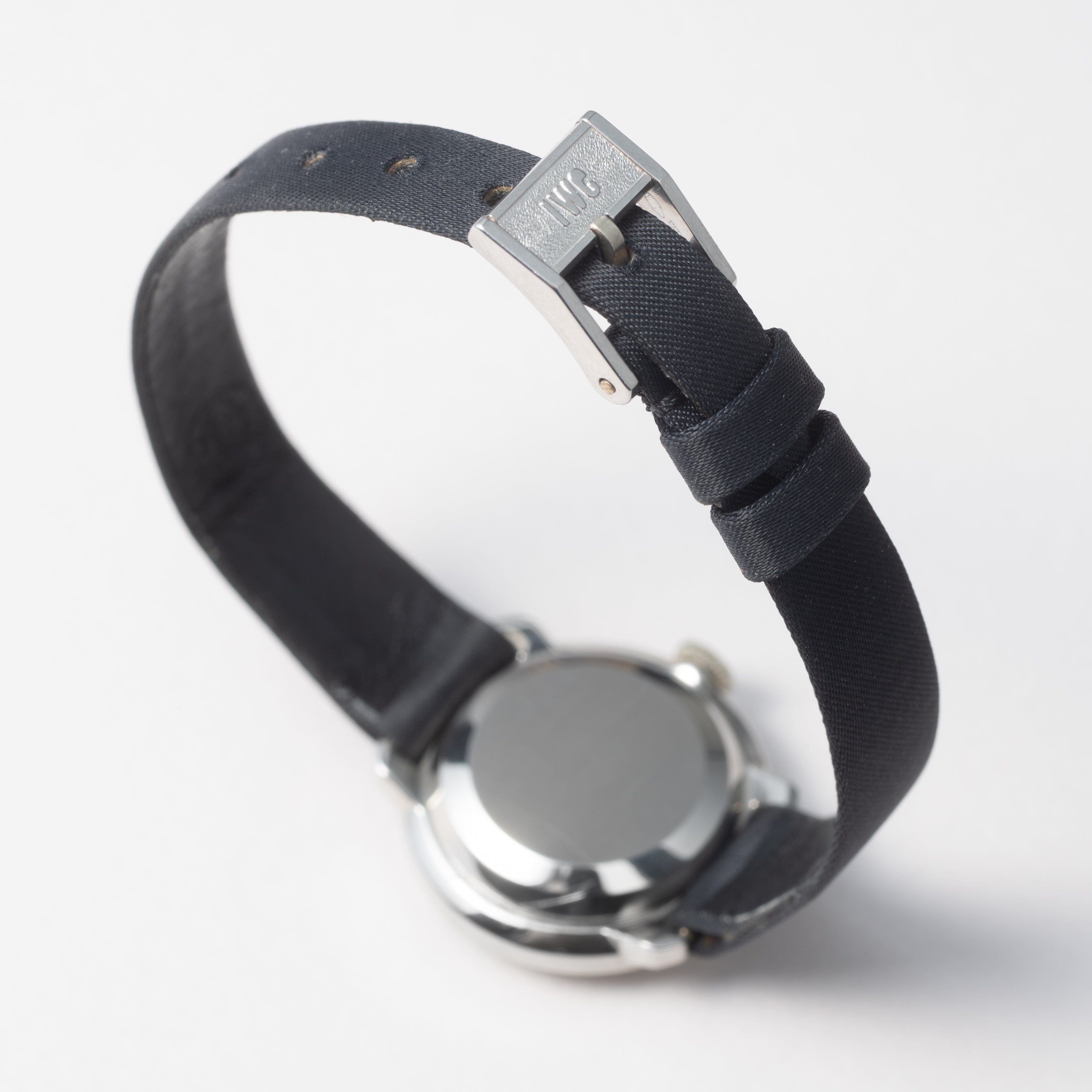 IWC ラウンドモデル レディース 1969年製 ペラトン式自動巻き Cal.44 純正革ベルト尾錠付き