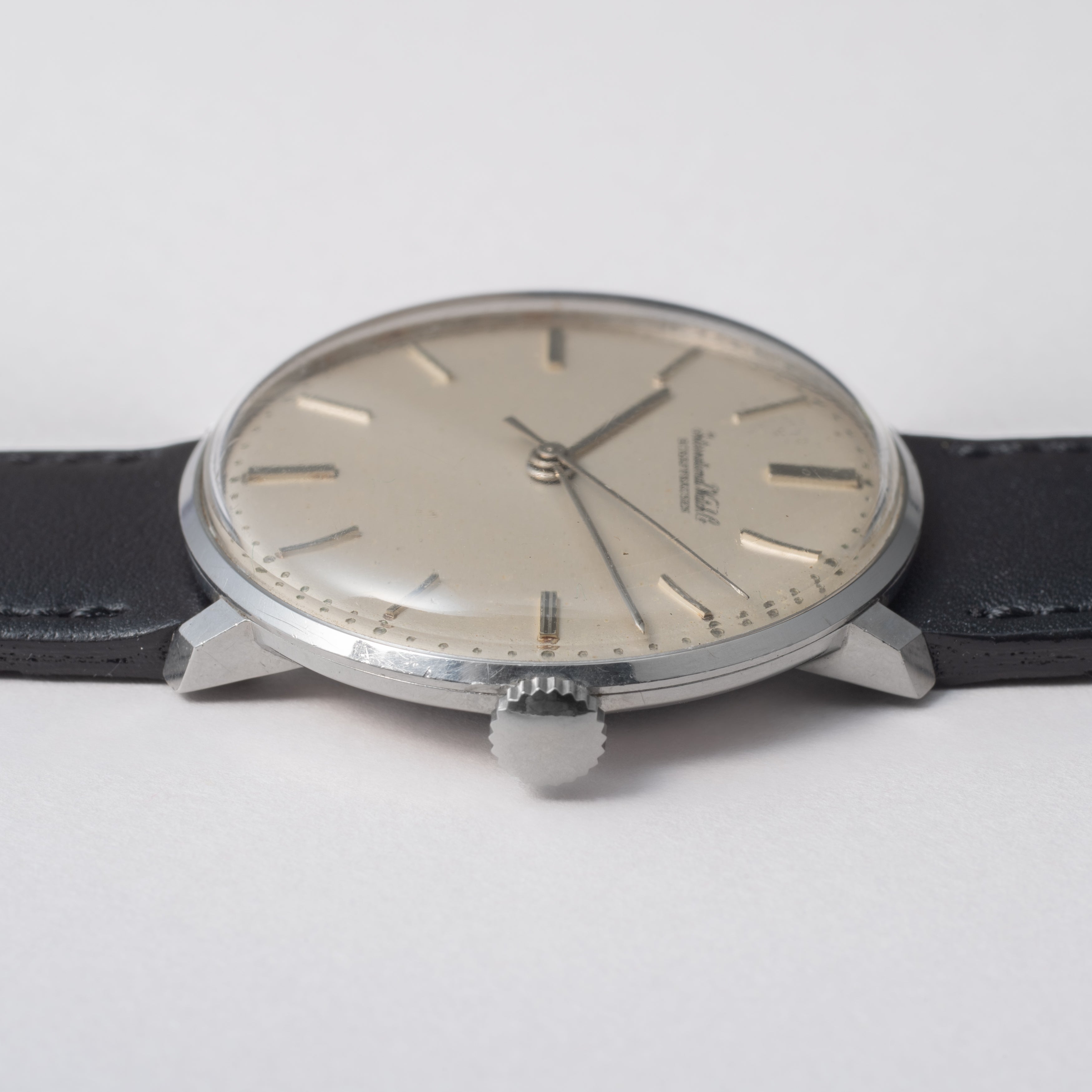 IWC ラウンドケース 1961年製 手巻き Cal.401