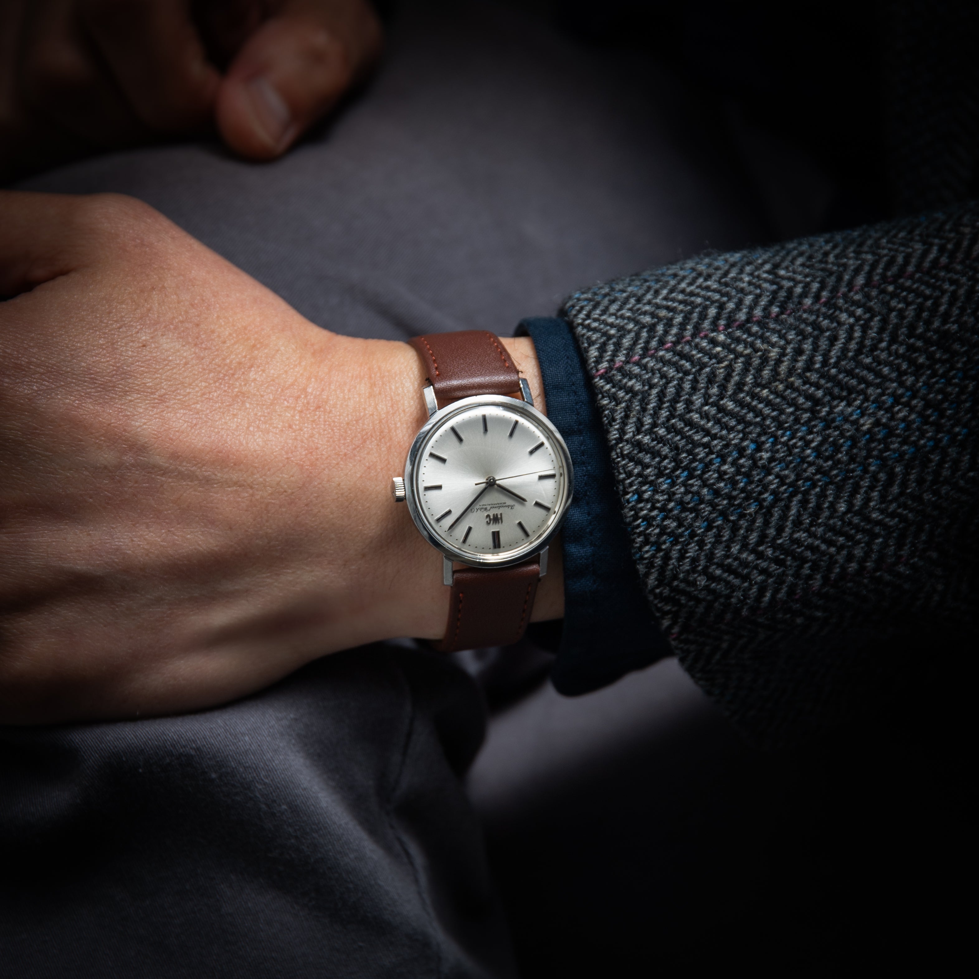 IWC ラウンドケース 1973年製 Ref.1818 手巻き Cal.89 シルバーダイヤル