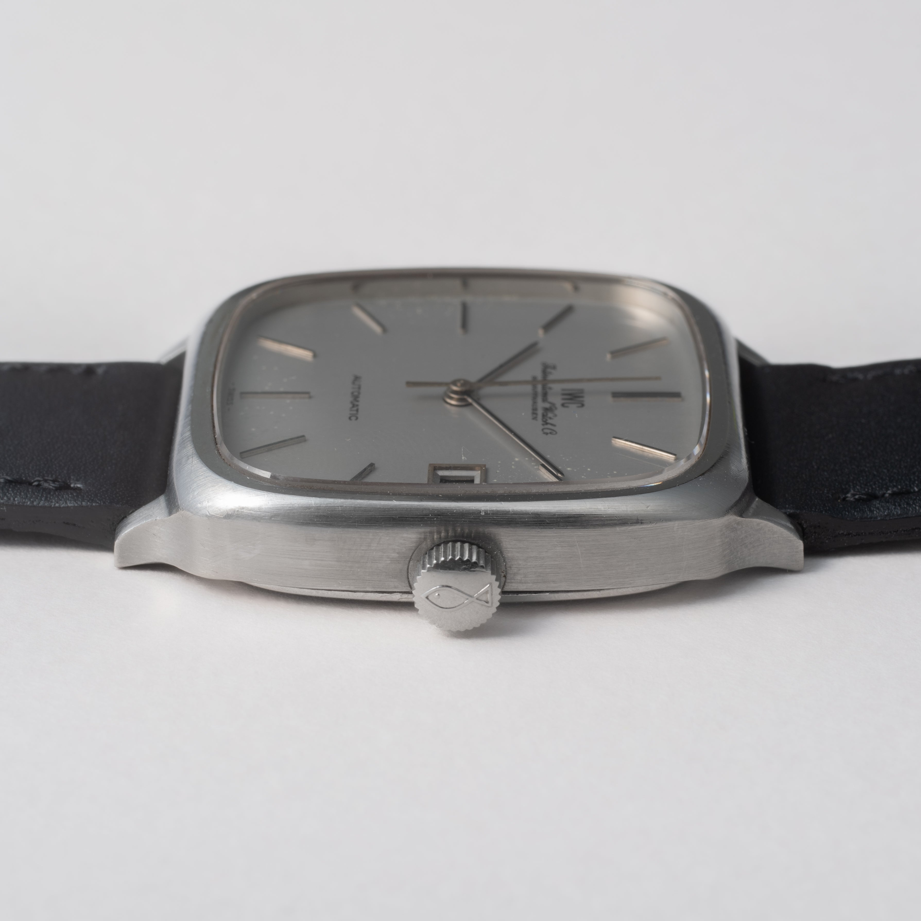 IWC	スクエアケース デイト 1978年製 ジャガールクルトムーブ 自動巻き Cal.3254