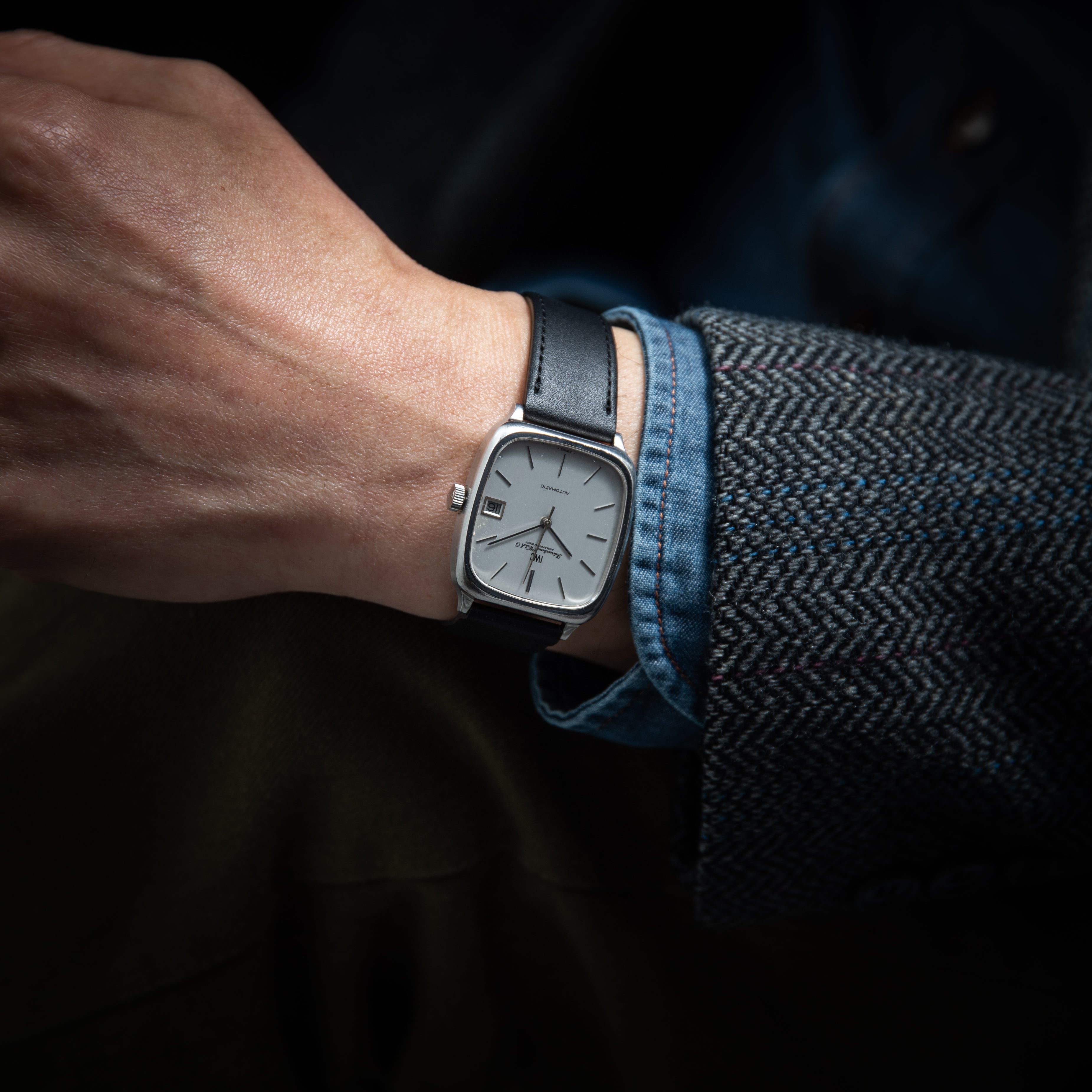 IWC	スクエアケース デイト 1978年製 ジャガールクルトムーブ 自動巻き Cal.3254