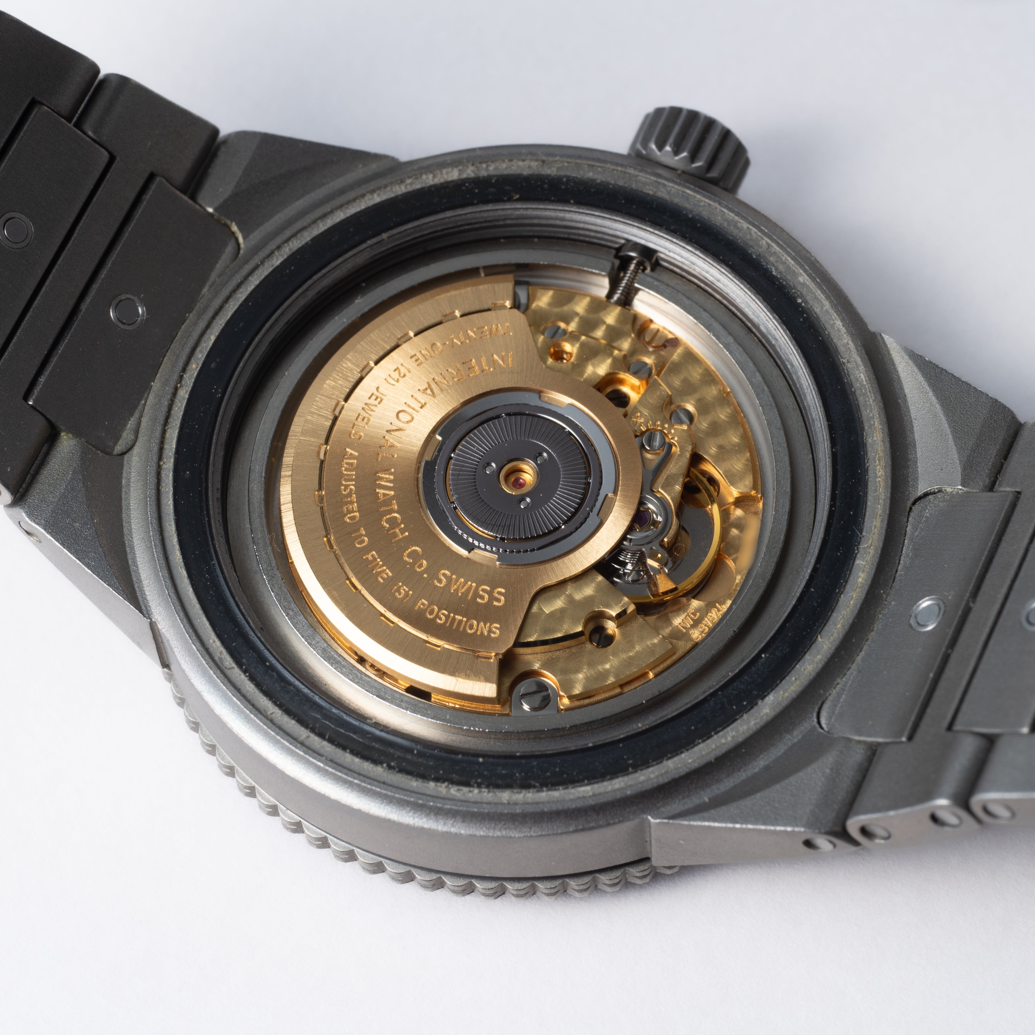 IWC 1999年製 アクアタイマー 2000m防水 チタン 純正ブレス お魚リューズ