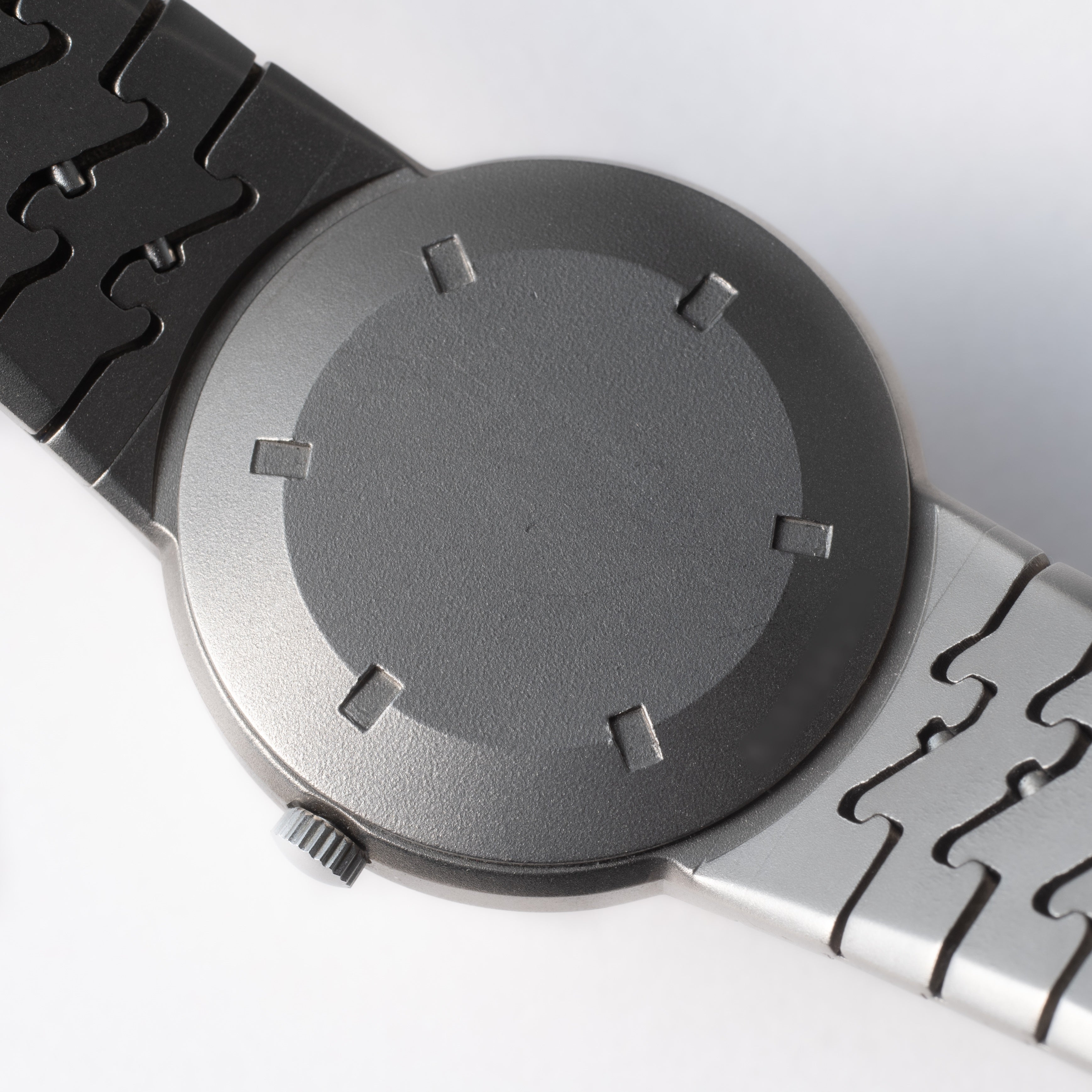 ポルシェデザイン by IWC 1984年製 Ref.3517 チタンケース