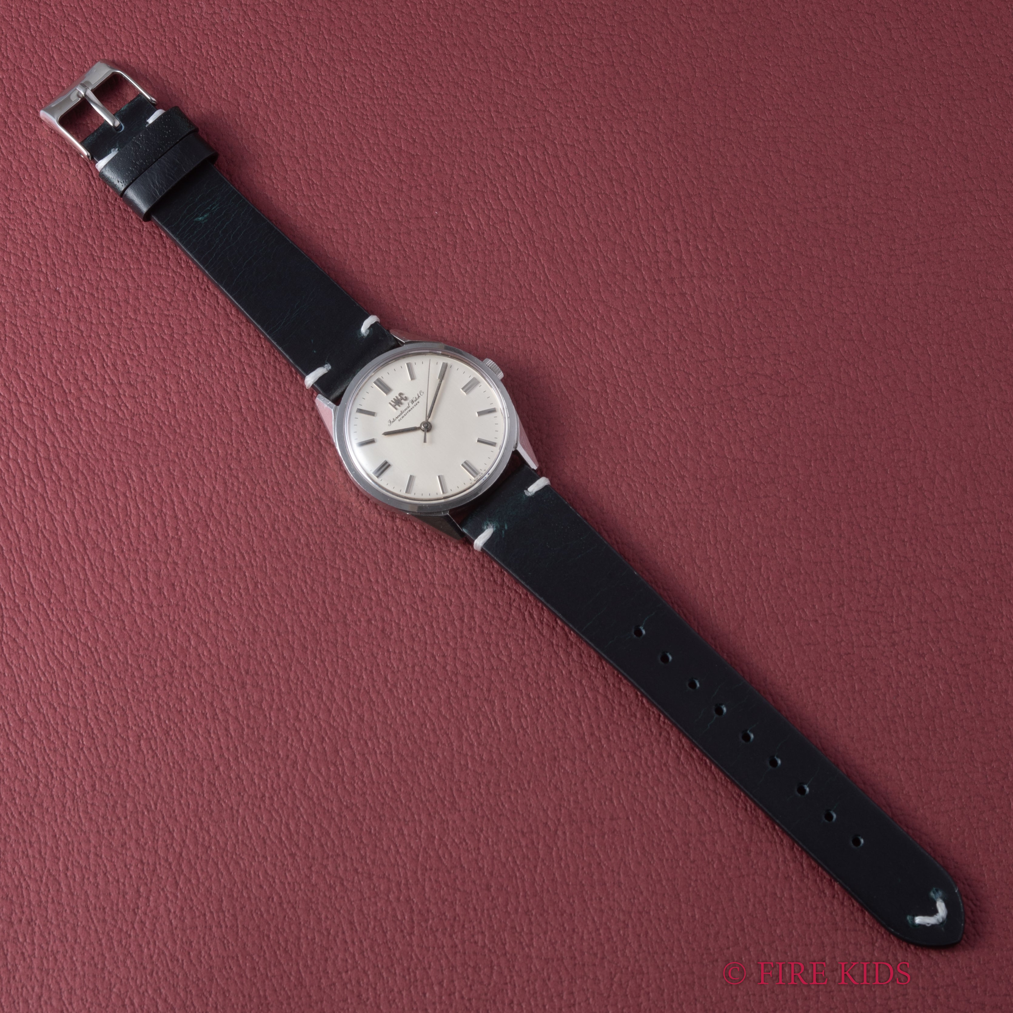 IWC ラウンド シルバーダイヤル 1970年製(昭和45年製） Ref.R810 手巻き Cal.89 スクリューバックケース お魚リューズ