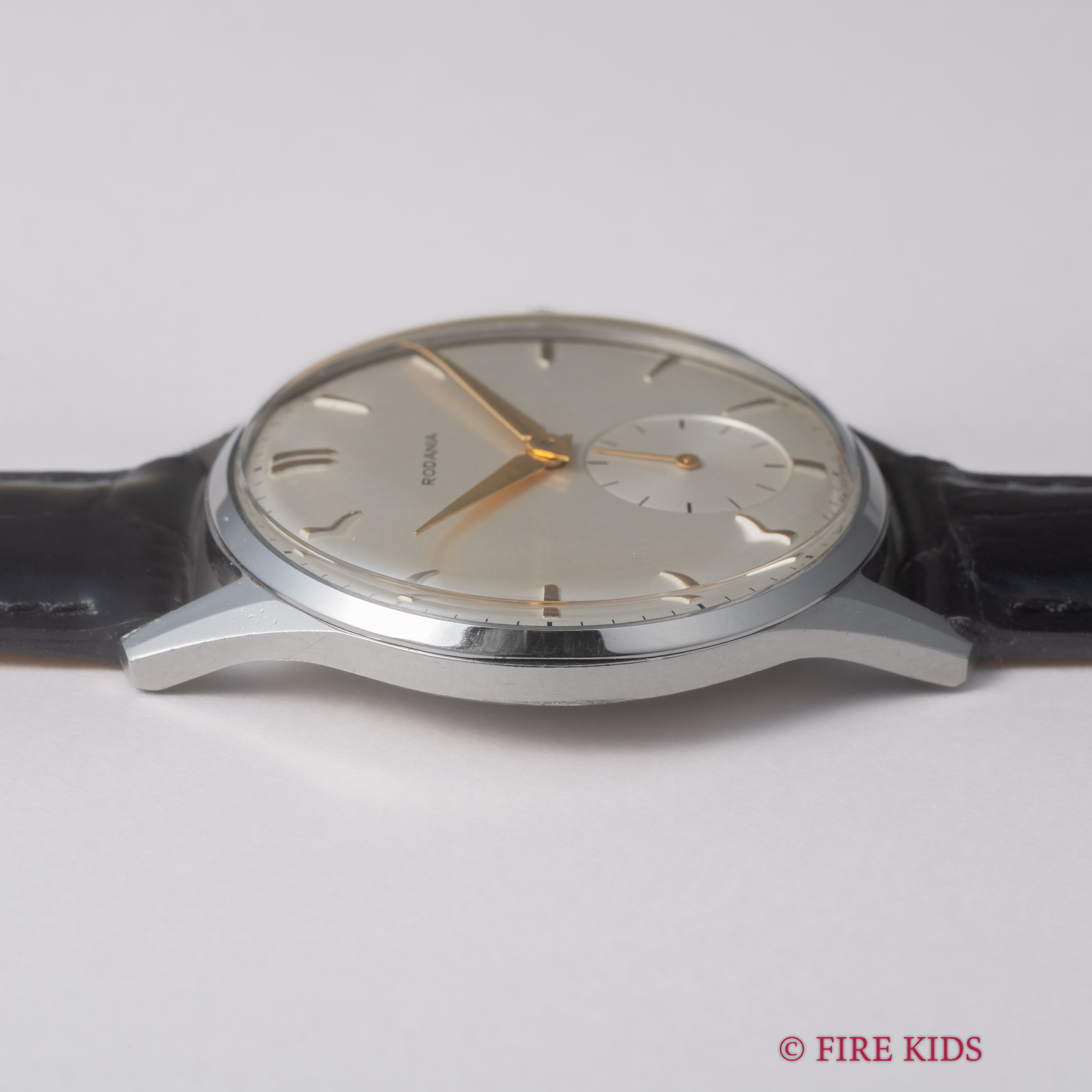 ロダニア ラウンドモデル 1960年代製 スモールセコンド 手巻き Cal.1130