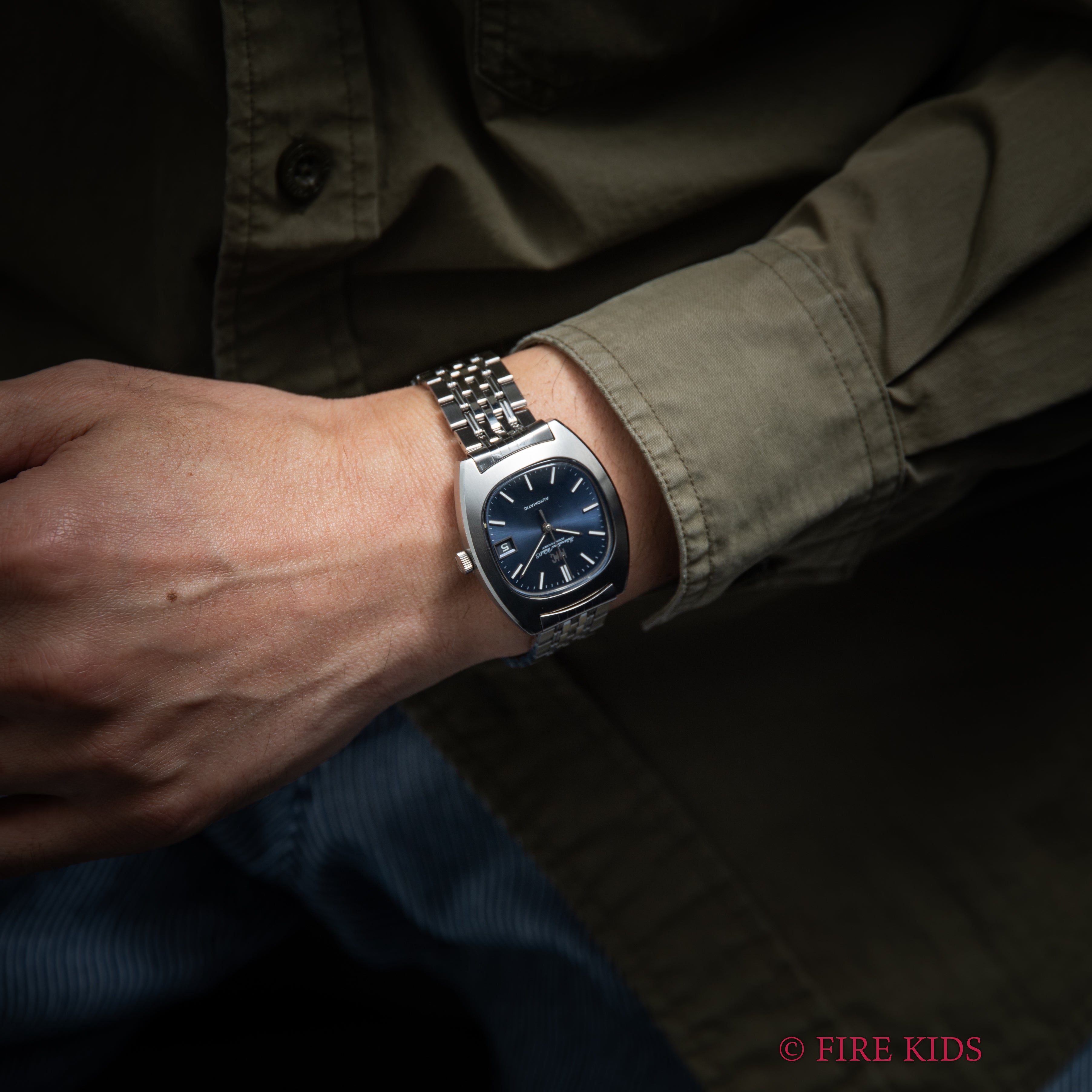 IWC TVスクリーン 1974年製 ブルーダイヤル ペラトン式自動巻Cal.8541B 純正ブレス付き