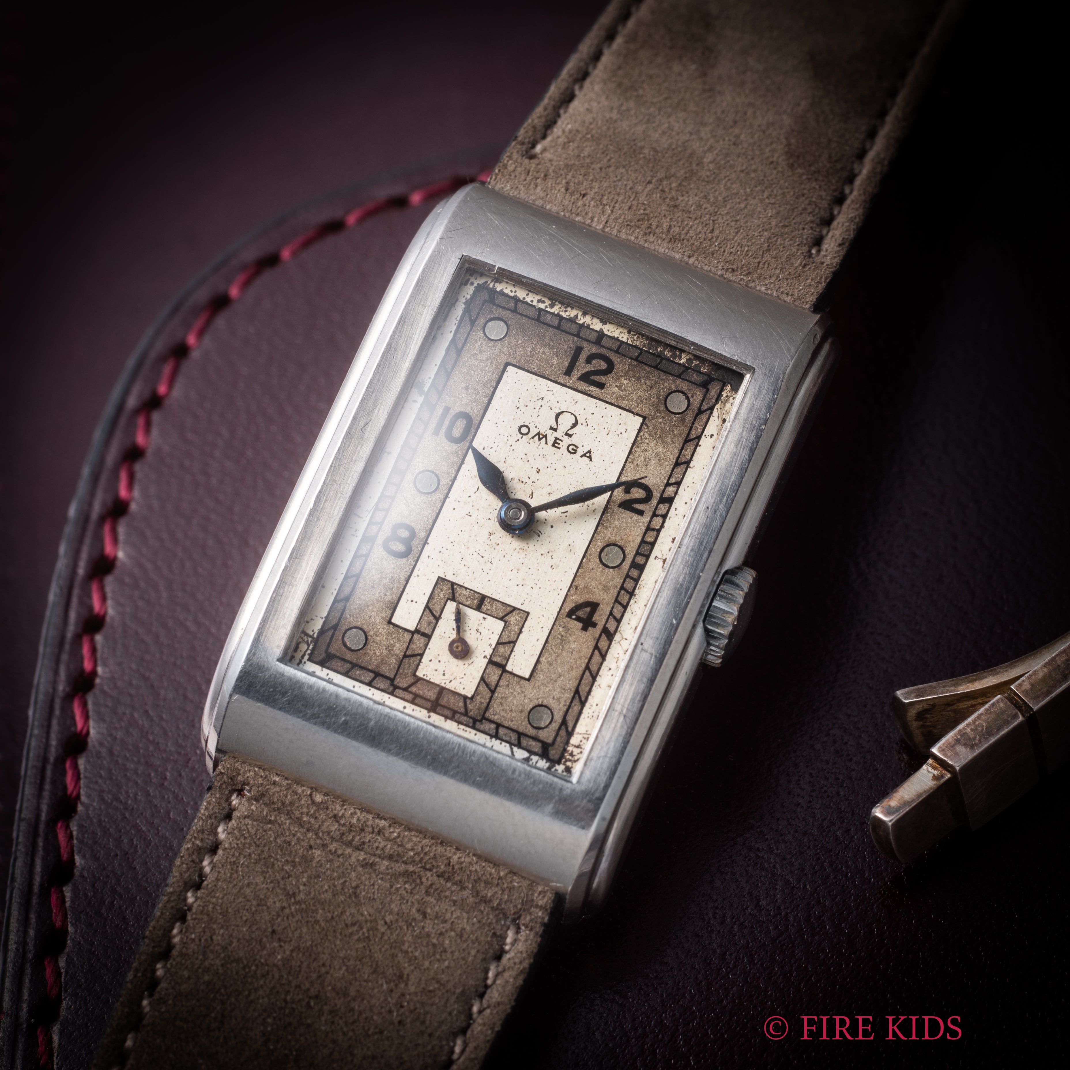 オメガ アールデコ レクタンギュラーケース 1939年製 手巻 Cal.T17 タンクウオッチ