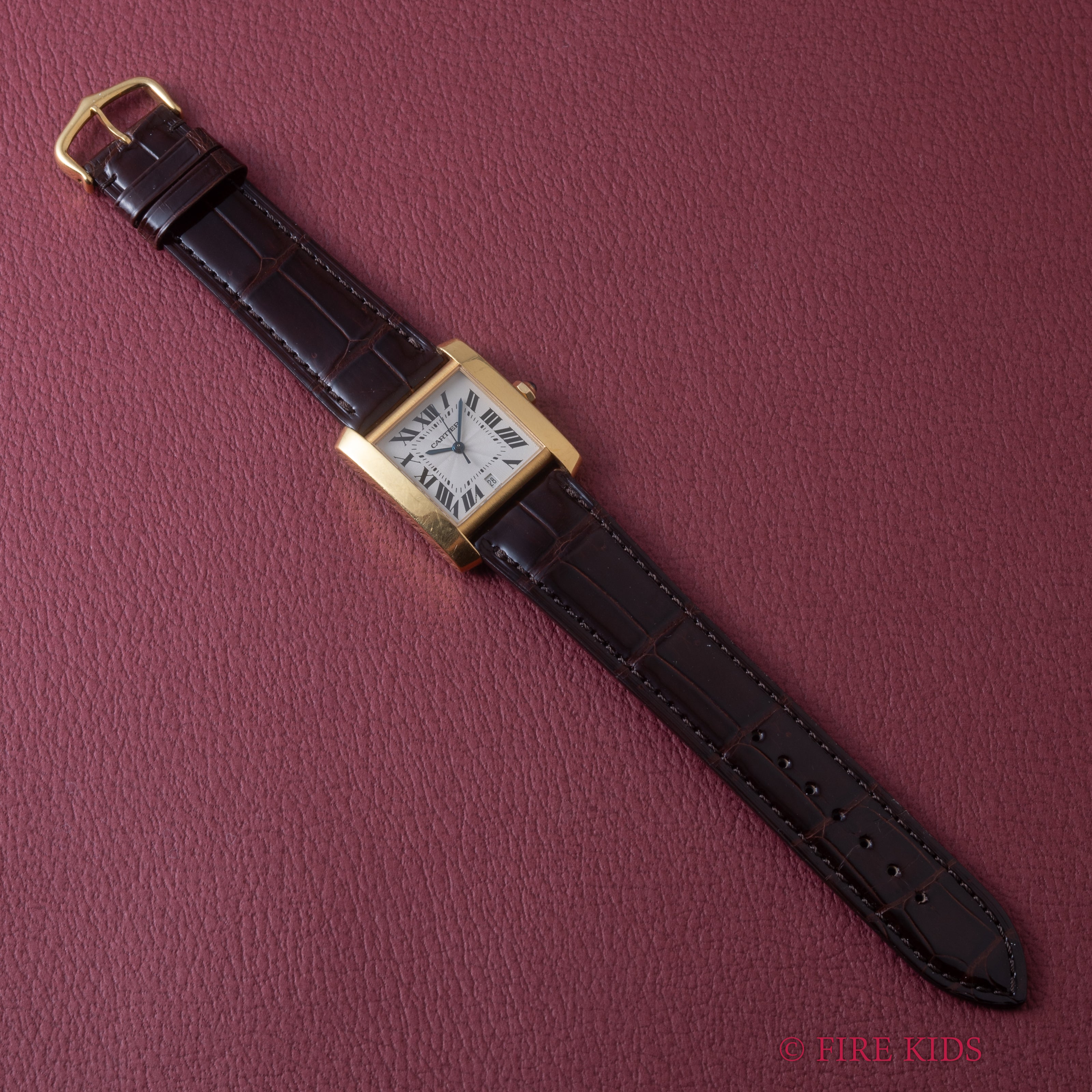 カルティエ 18金無垢イエローゴールド タンクフランセーズ LMサイズ 1990年代製 ギョーシェダイヤル 純正金無垢尾錠付き 箱、冊子付き