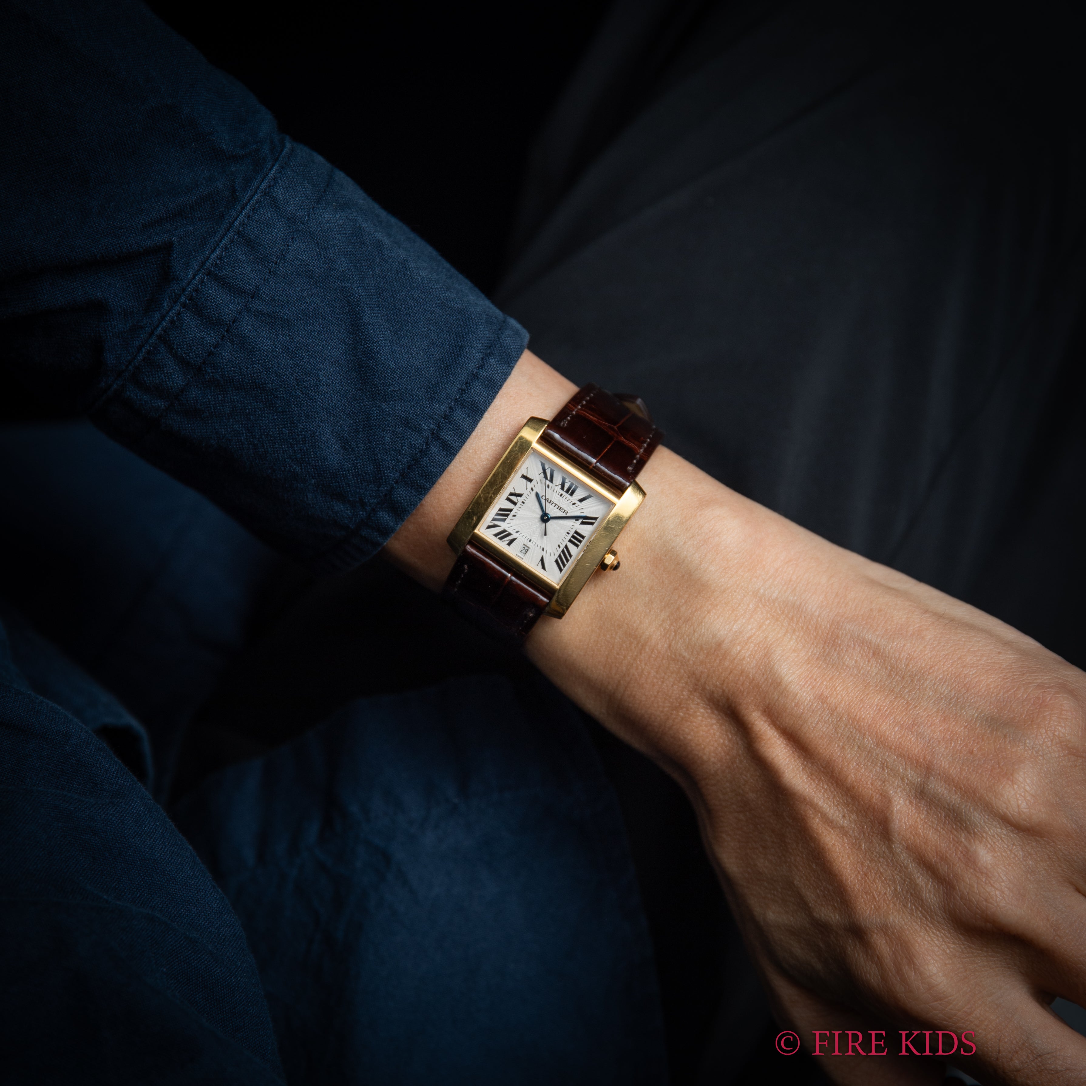 カルティエ 18金無垢イエローゴールド タンクフランセーズ LMサイズ 1990年代製 ギョーシェダイヤル 純正金無垢尾錠付き 箱、冊子付き