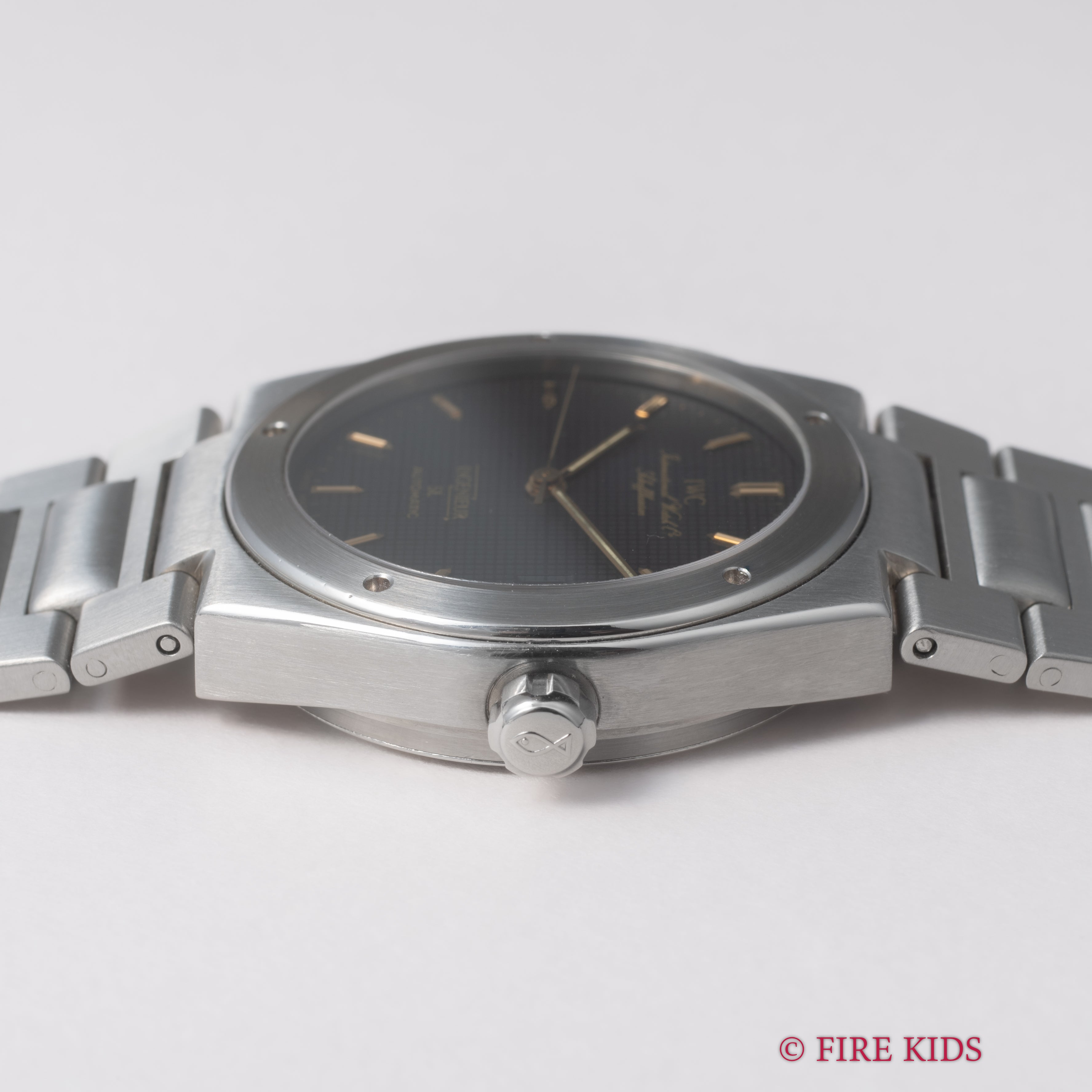 IWC インヂュニア SL 1987年製 Ref.3506 黒文字盤 ジェンタデザイン 耐磁時計 自動巻きクロノメーター アーカイブ付き