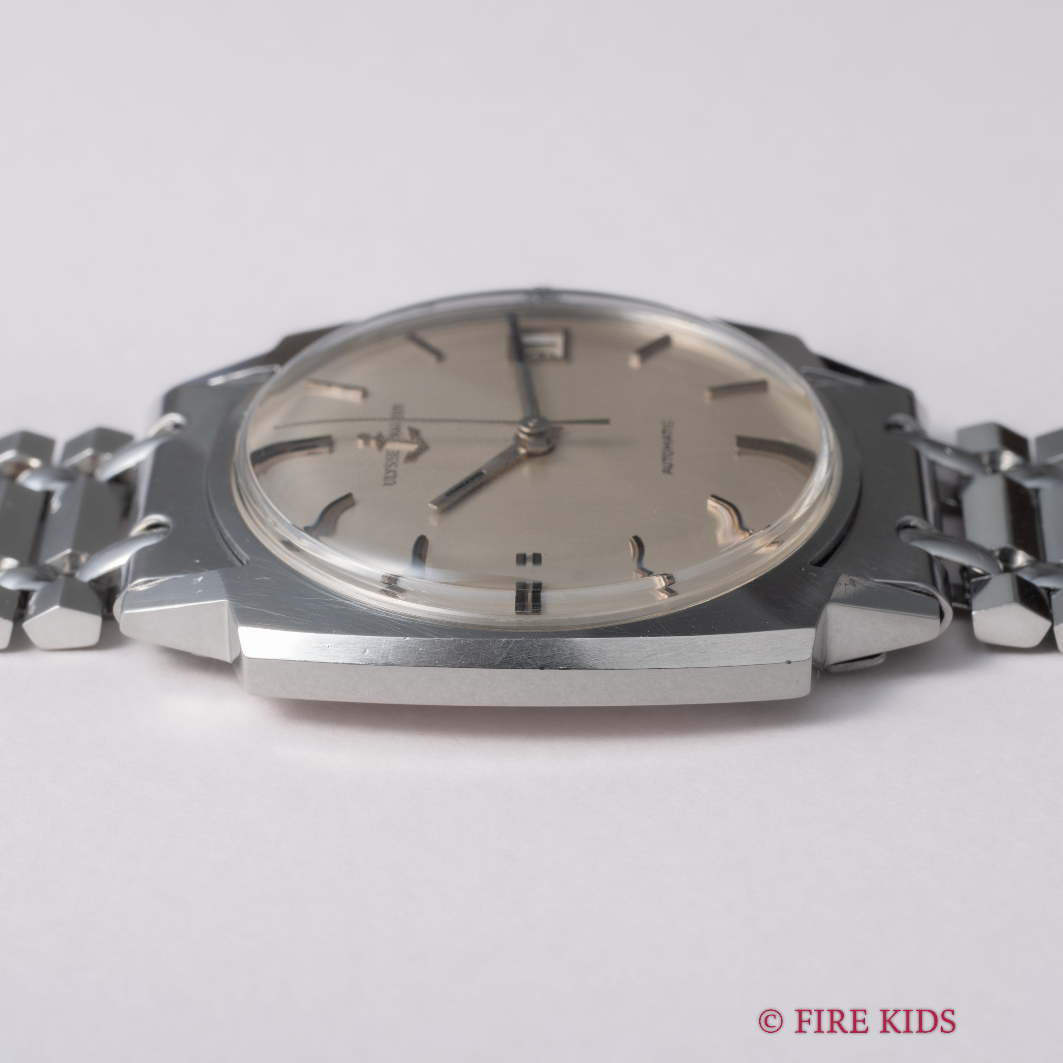 ユリスナルダン 1970年代製 オートマチック 純正ブレス付き クッションケース