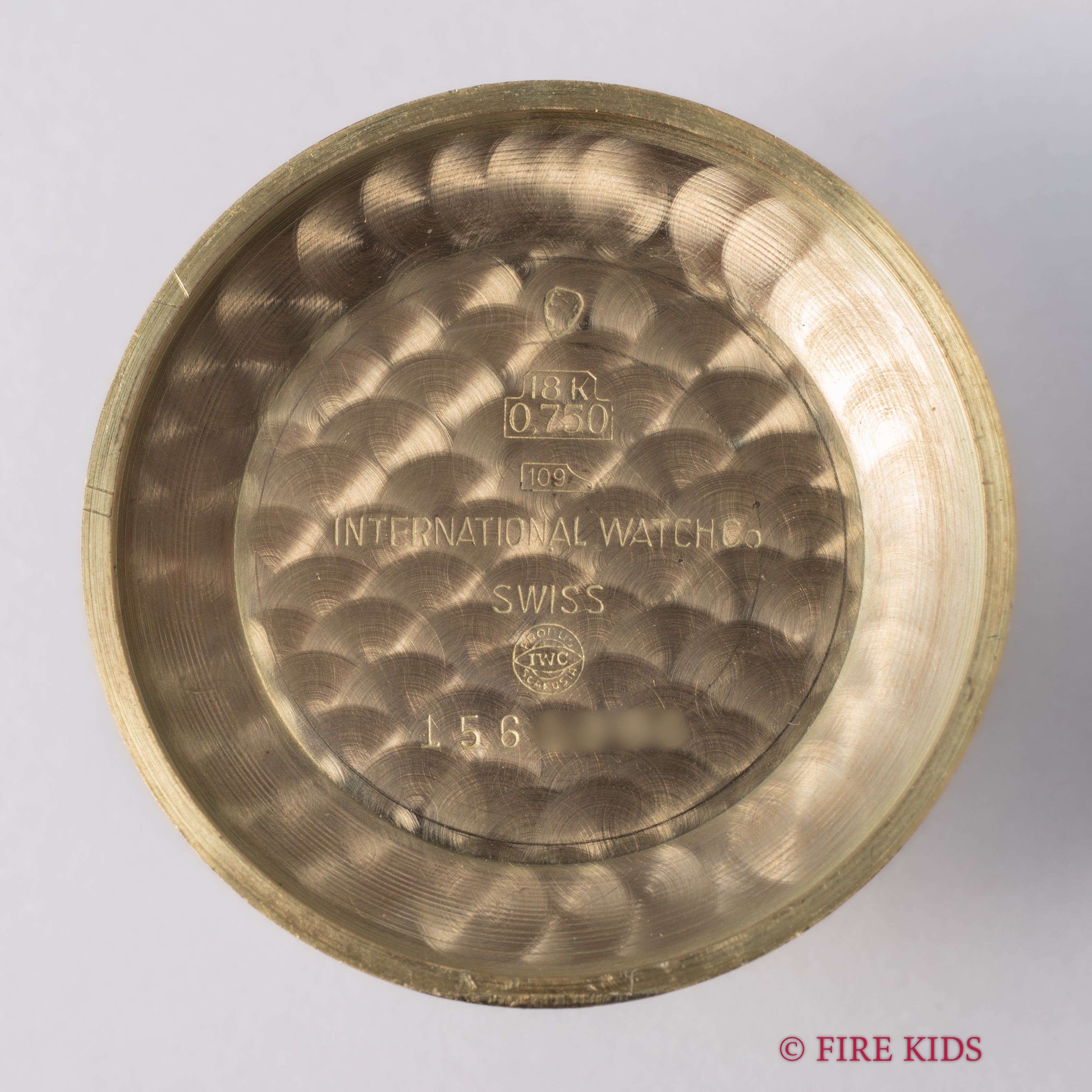 IWC ラウンドケース 1962年製 18金無垢イエローゴールド Cal.853 ノンデイト自動巻き 純正尾錠、革ベルト付き