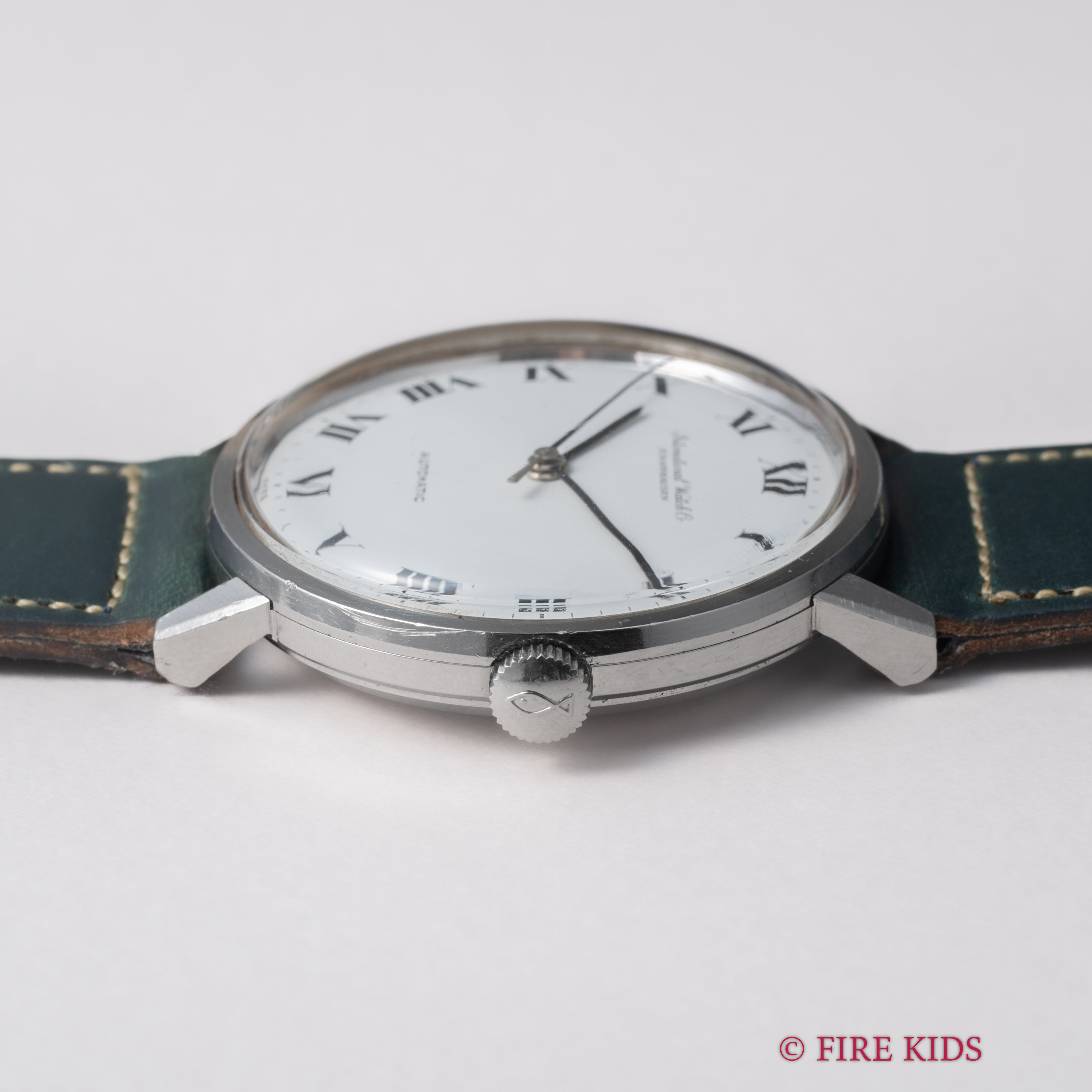 IWC ラウンドモデル オートマチック ホワイトローマンダイヤル 1965年製 お魚リューズ