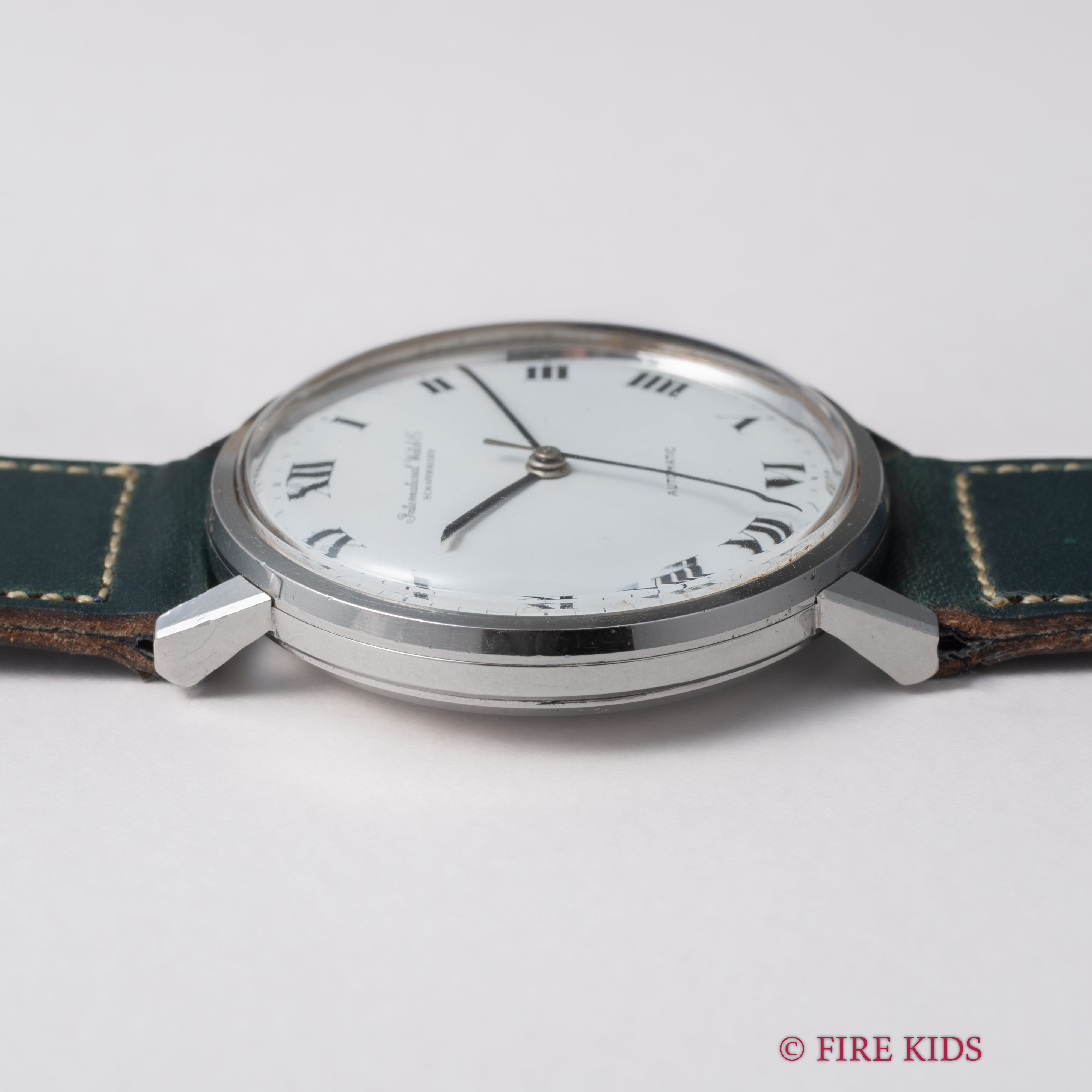 IWC ラウンドモデル オートマチック ホワイトローマンダイヤル 1965年製 お魚リューズ