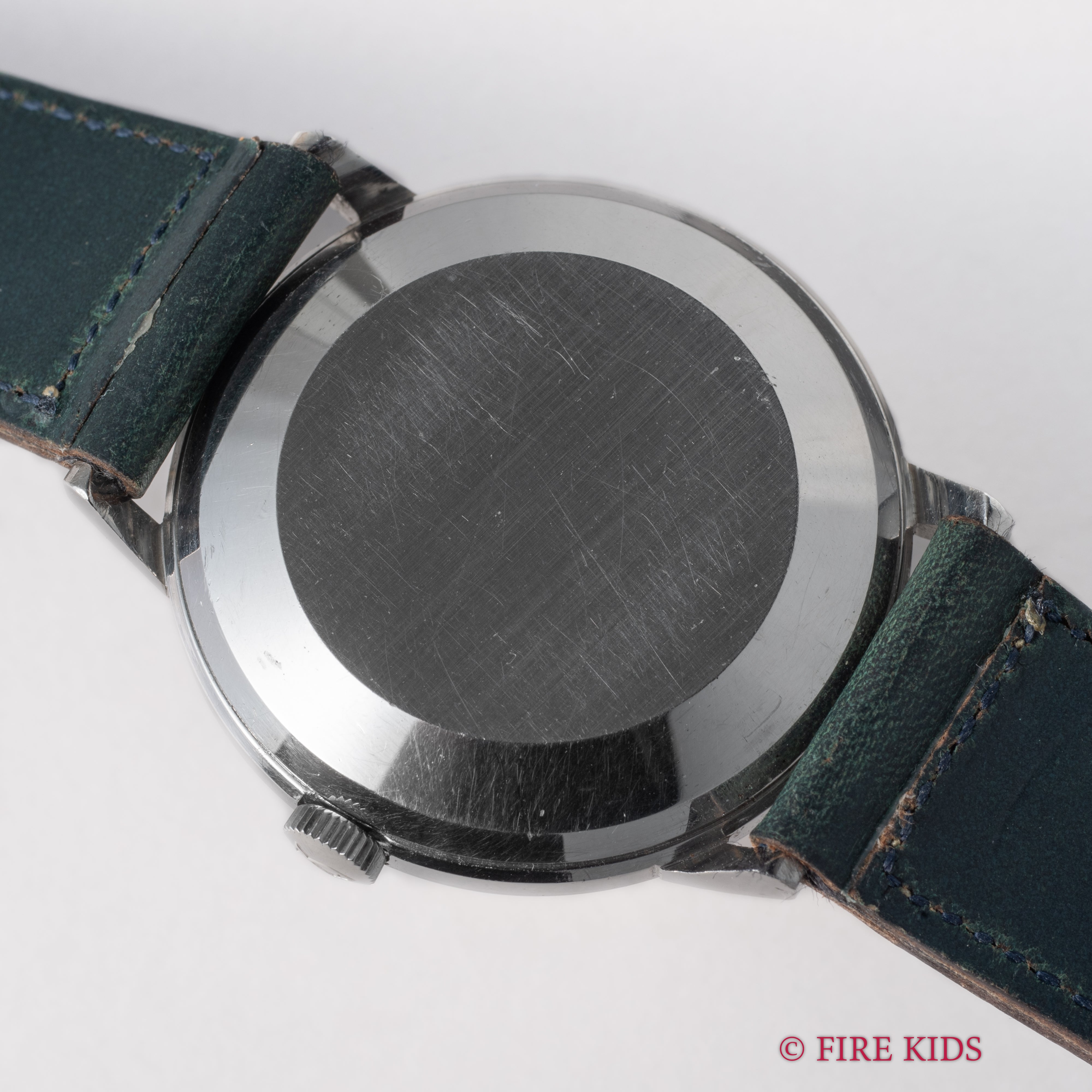 IWC ラウンドモデル オートマチック ホワイトローマンダイヤル 1965年製 お魚リューズ