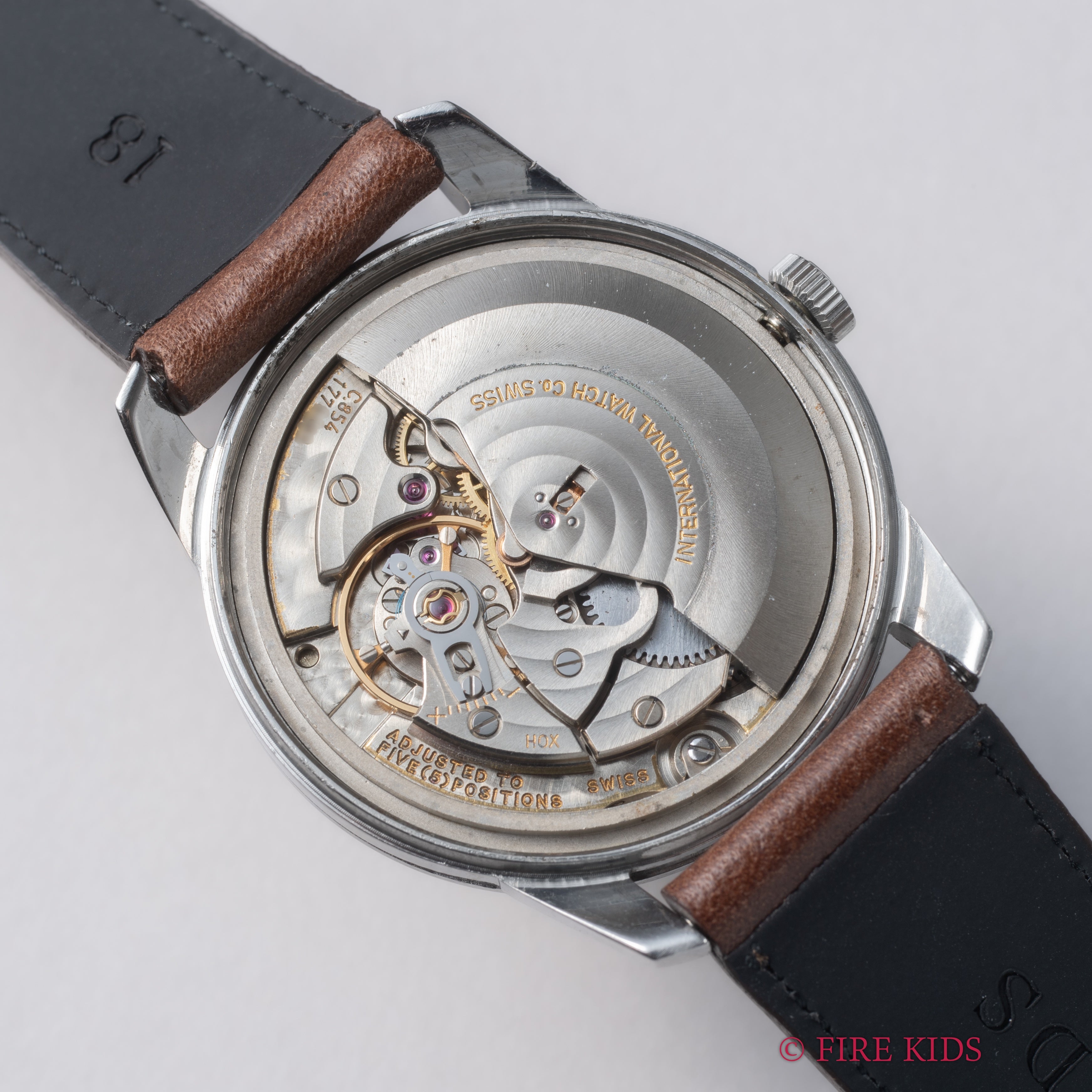 IWC 1967年製 ラウンドケース ペラトン式自動巻き Cal.854 R810A お魚リューズ ノンデイト