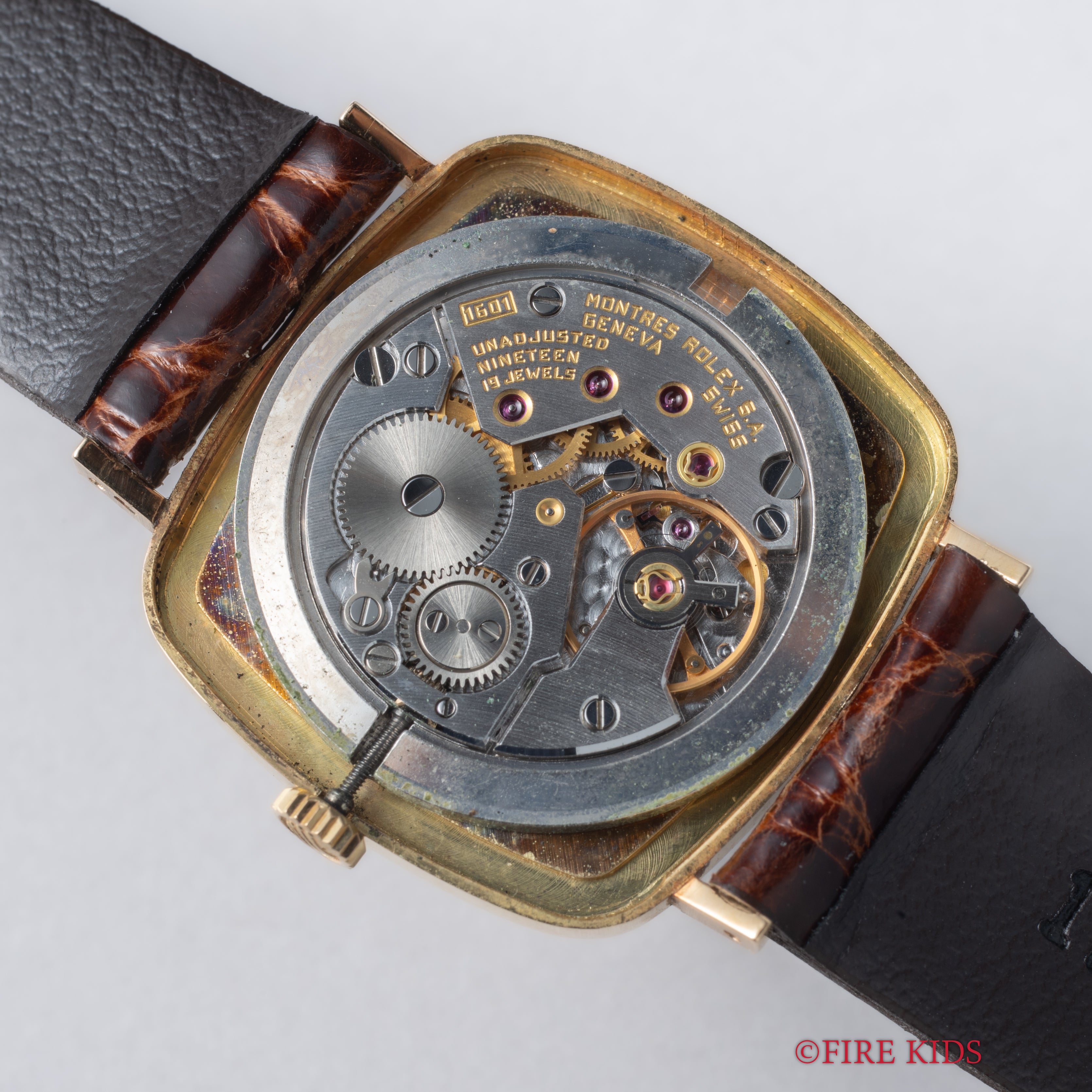 ロレックス 18金無垢チェリーニ 1981年製 Ref.4084 純正18金無垢尾錠付き 手巻き