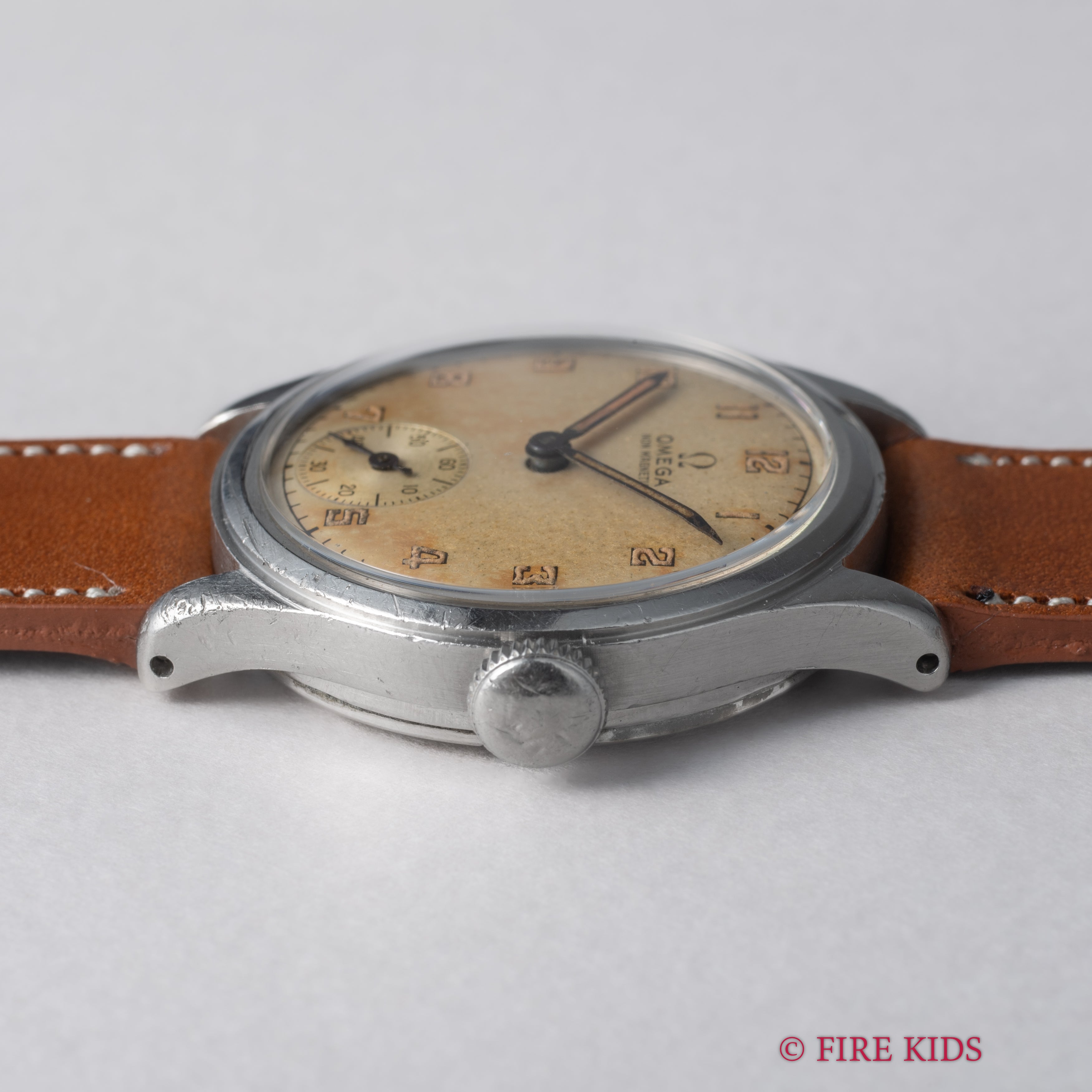 オメガ アラビアダイヤル スモセコ 1939年製 手巻 Cal.26.5T3PT1