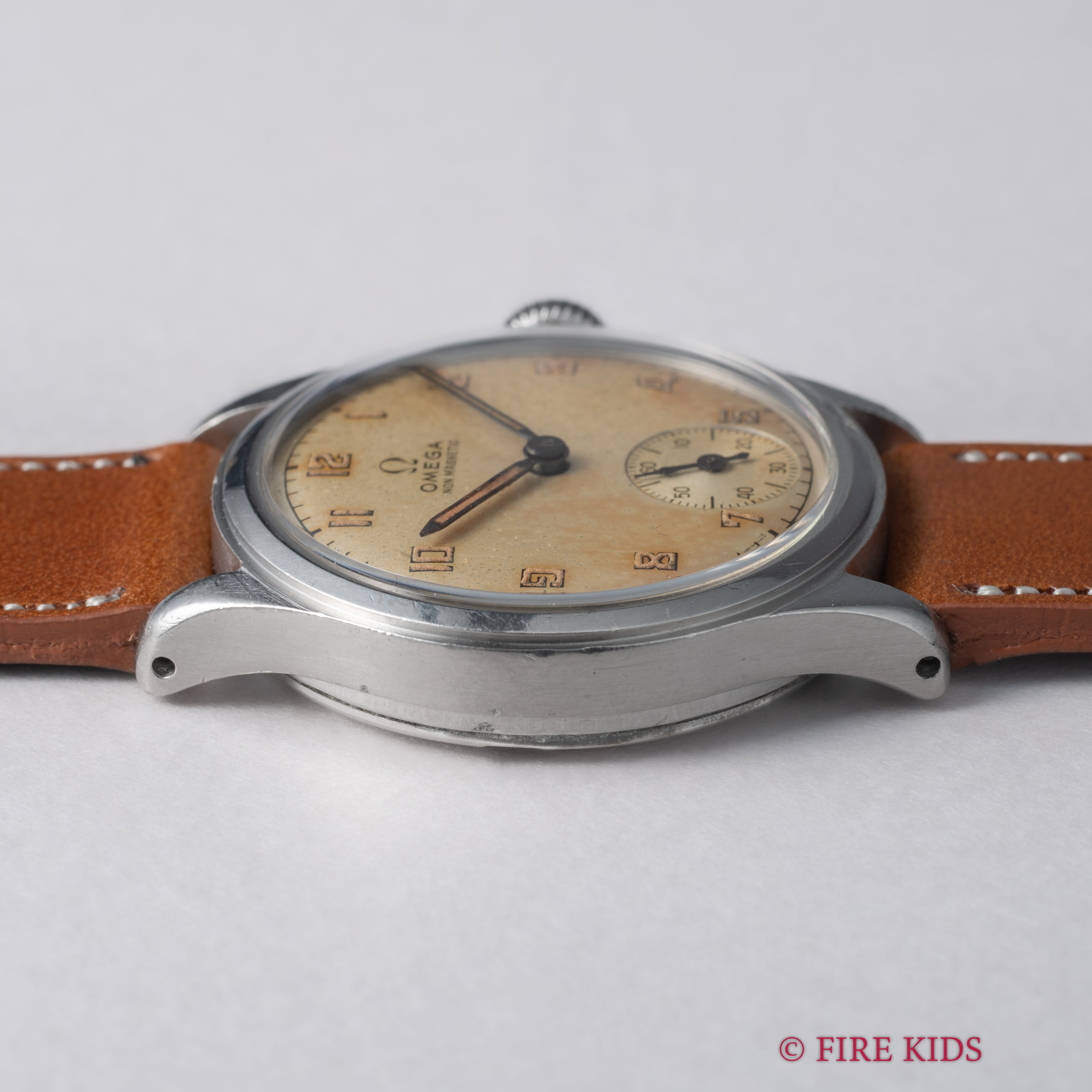 オメガ アラビアダイヤル スモセコ 1939年製 手巻 Cal.26.5T3PT1