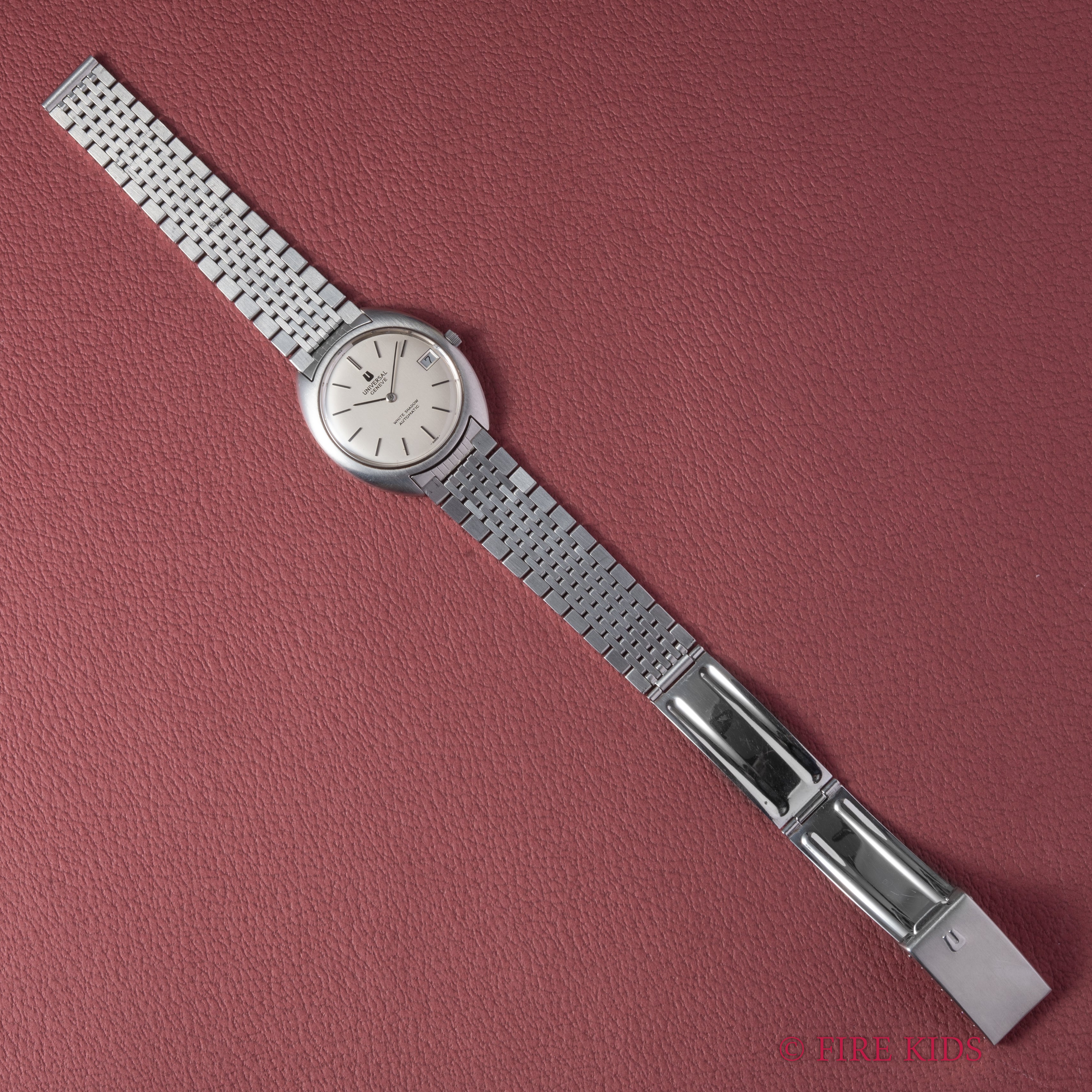 ユニバーサル・ジュネーブ ホワイトシャドウ 1970年代製 マイクローター自動巻き 純正ブレス