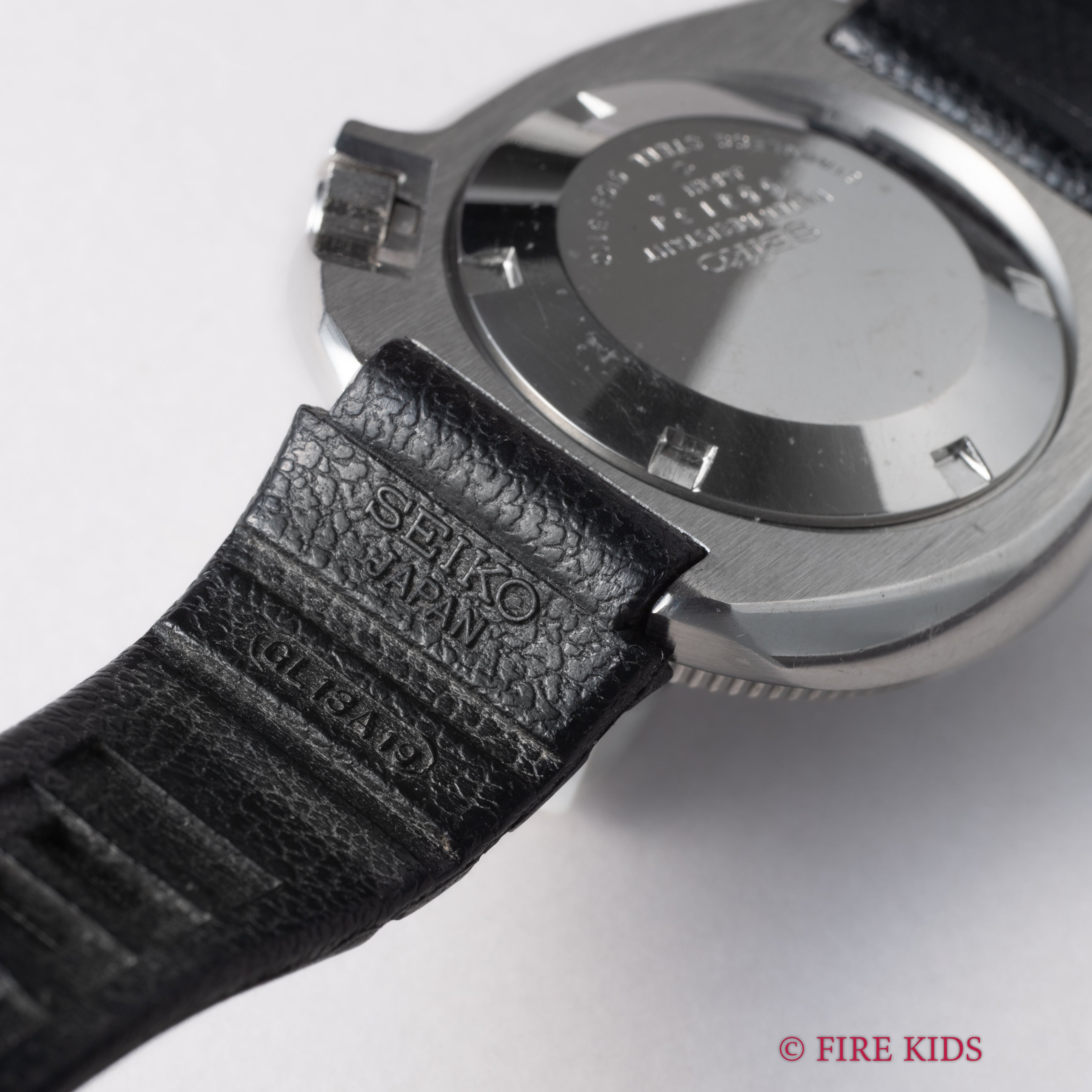 セイコー 150mダイバー 2nd後期 植村ダイバー 1975年製 自動巻き Ref.6105-8110 純正ベルト、尾錠付き