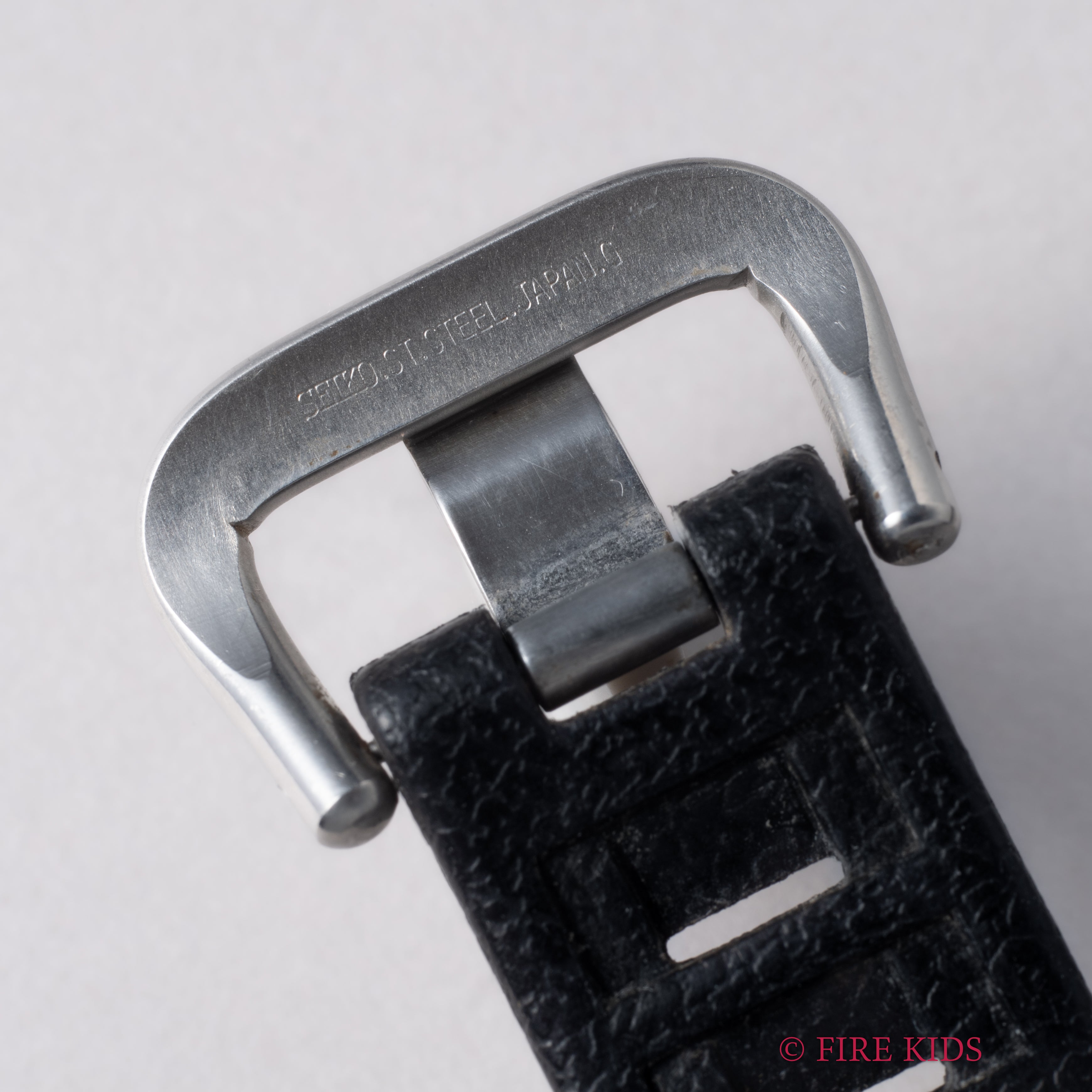 セイコー 150mダイバー 2nd後期 植村ダイバー 1975年製 自動巻き Ref.6105-8110 純正ベルト、尾錠付き