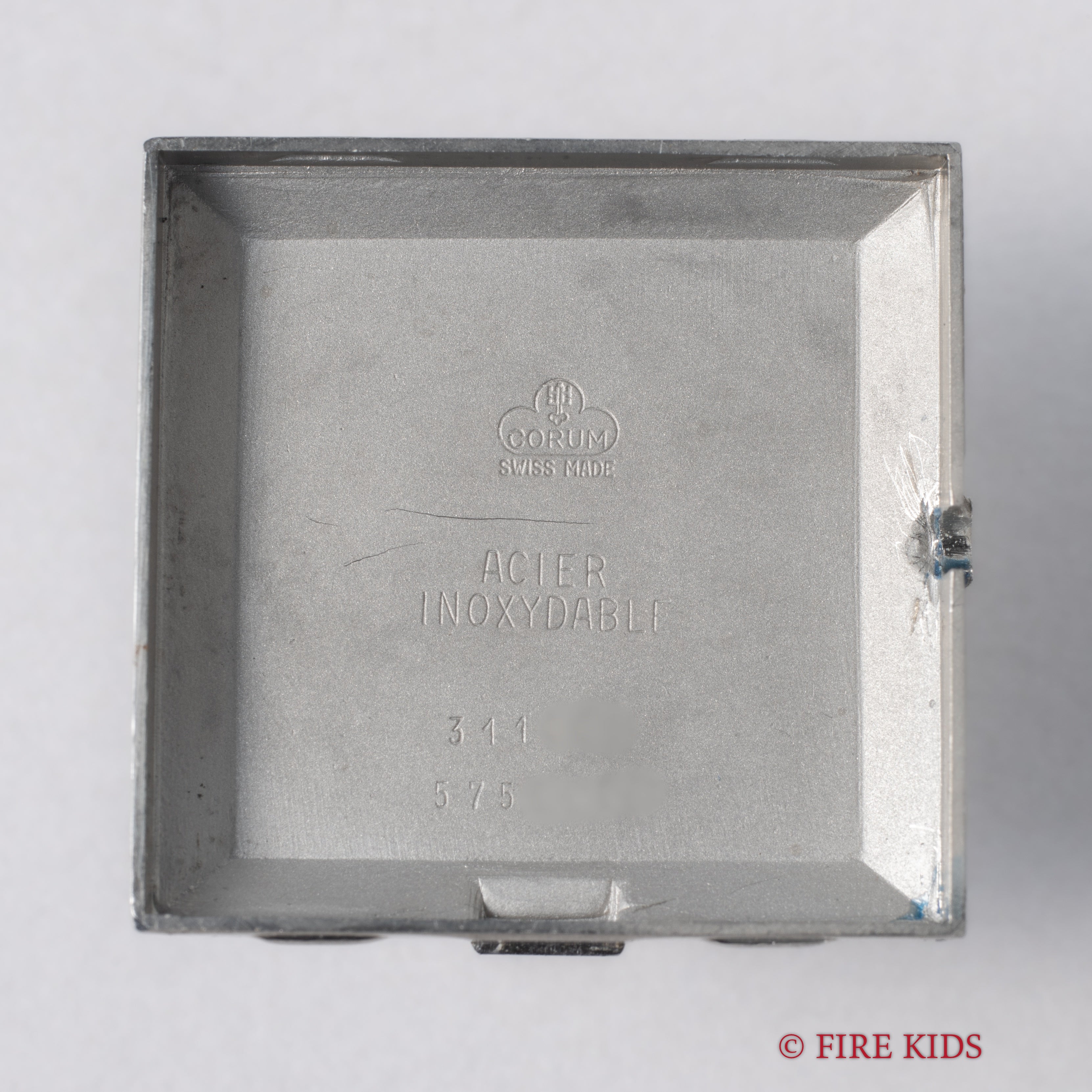 コルム スクエア 手巻き 1980年代製 純正革ベルト、尾錠付き