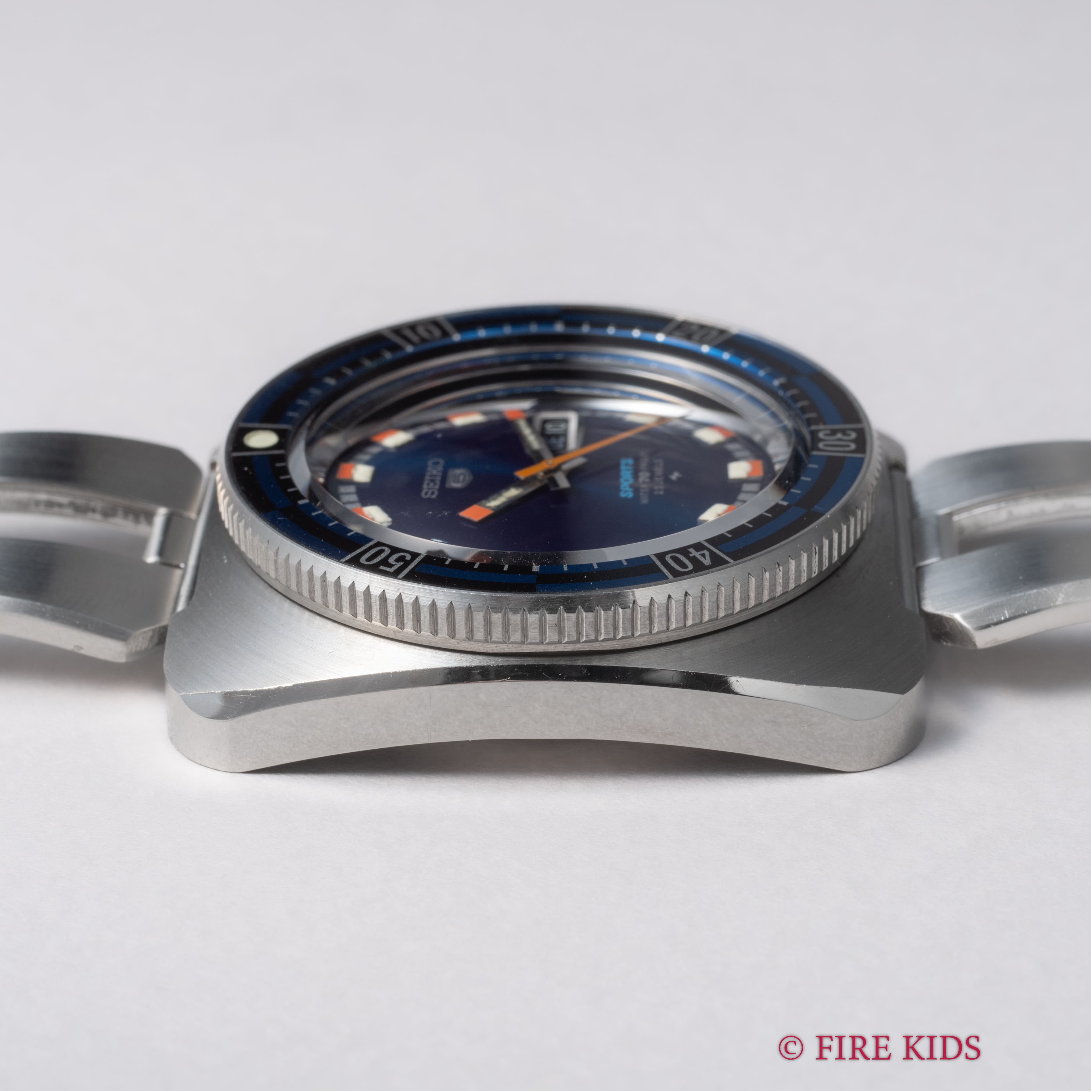 セイコー5スポーツ 1969年製 Ref.5126-8120 クッションケース 純正ブレス付き タグ付き