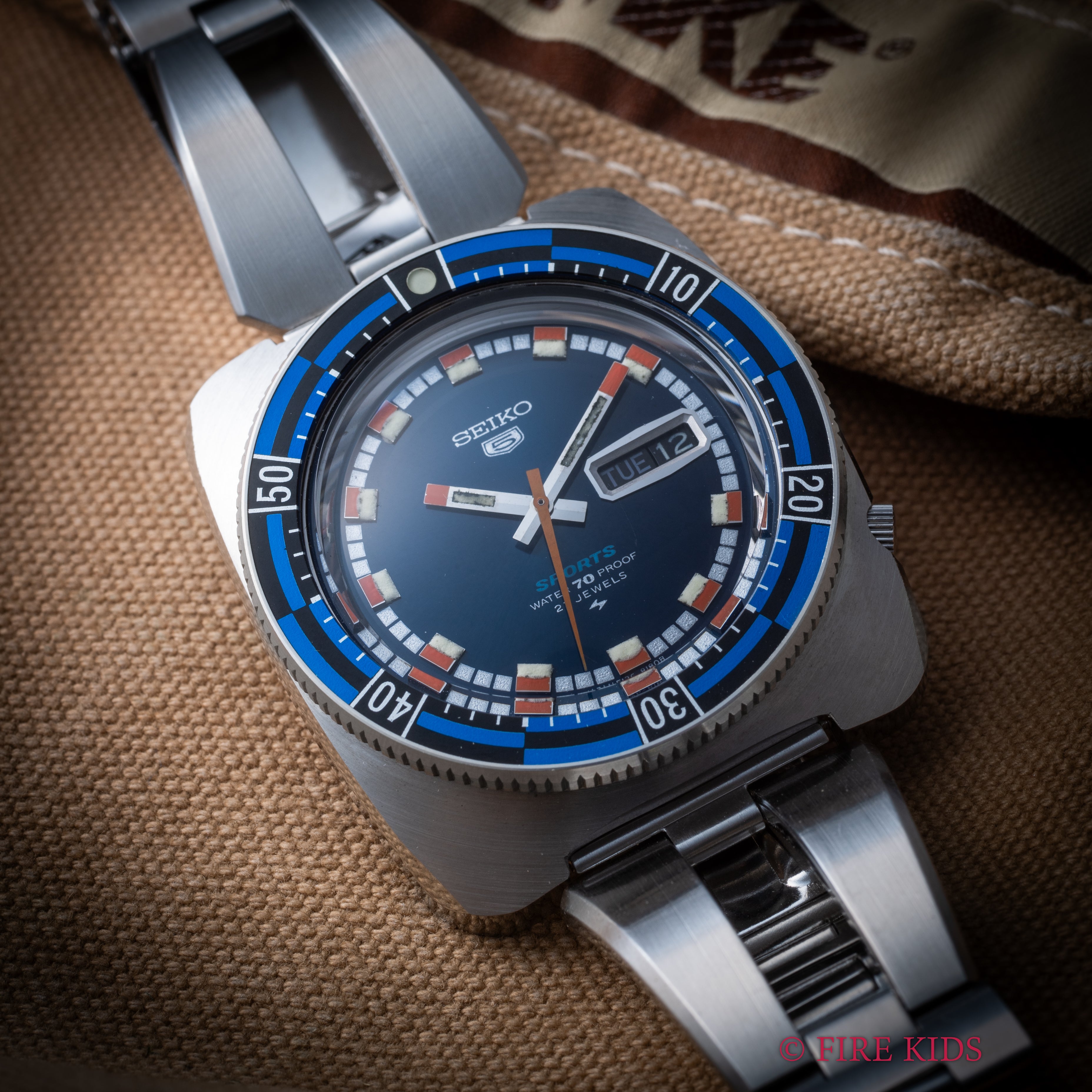 セイコー5スポーツ 1969年製 Ref.5126-8120 クッションケース 純正ブレス付き タグ付き