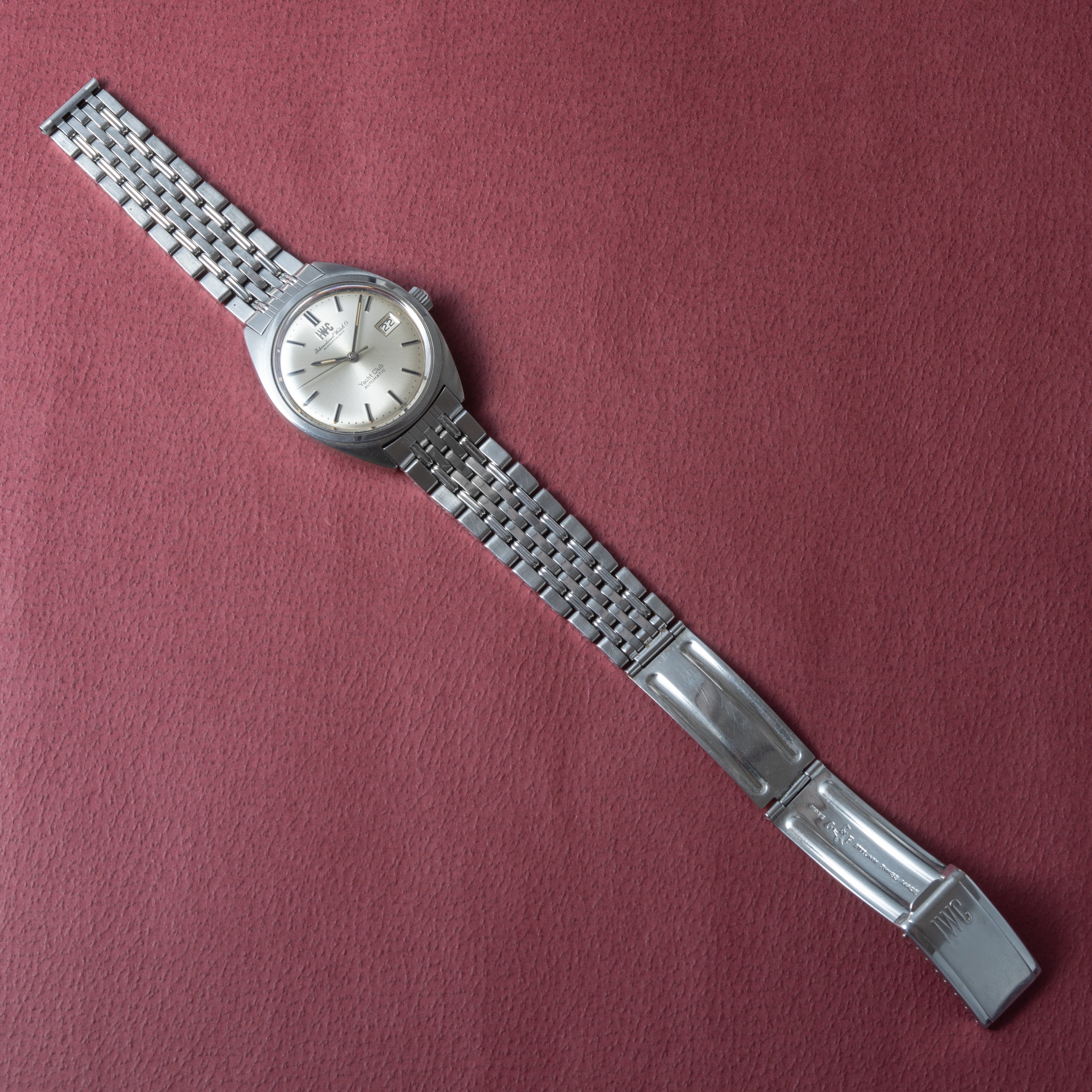 IWC ヨットクラブ 1970年製 Ref.R811 Cal.8541B シルバーダイヤル 純正ゲイフレアーブレス付き