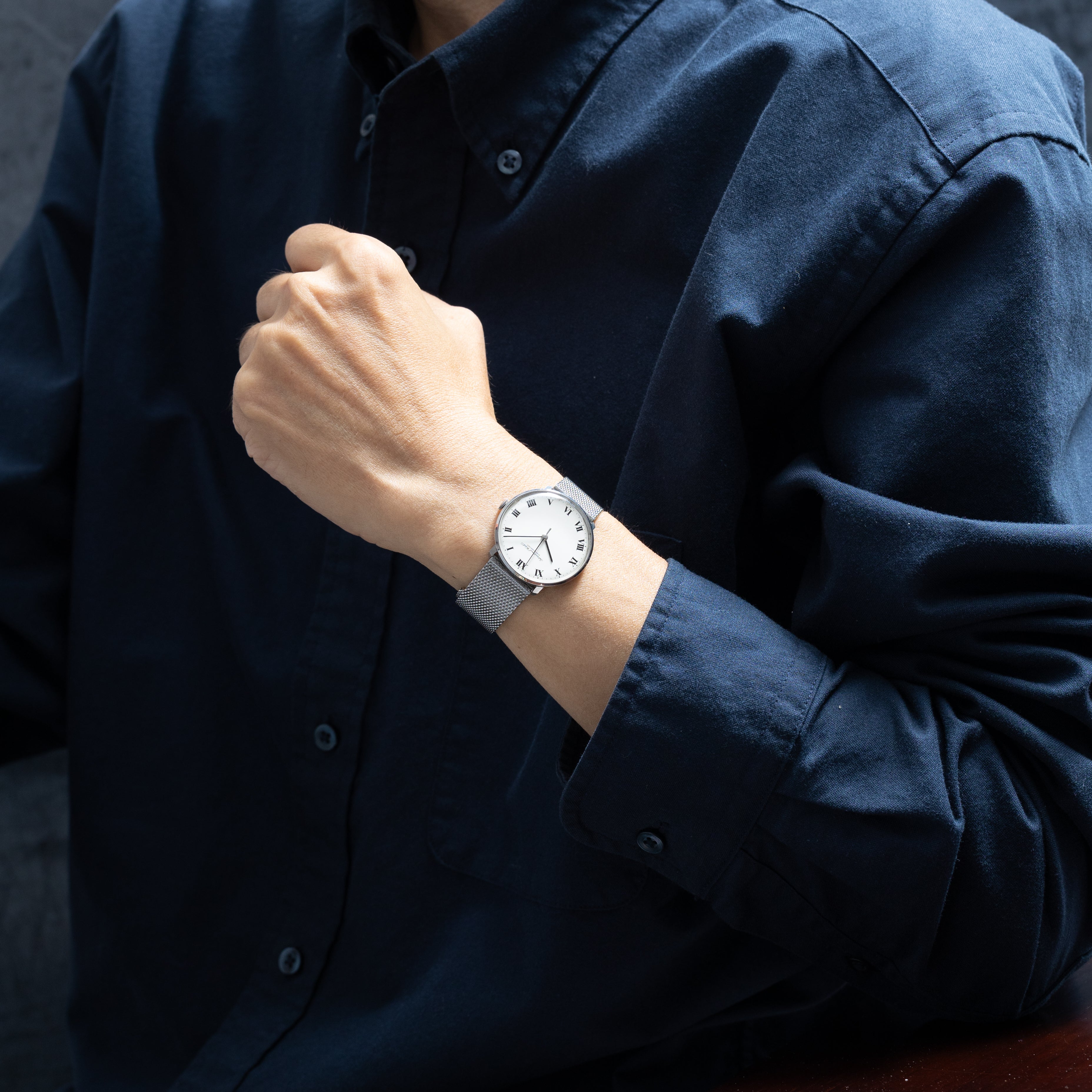 IWC 1973年製 ローマンダイヤル Ref.2401 手巻きCal.403 純正メッシュブレス