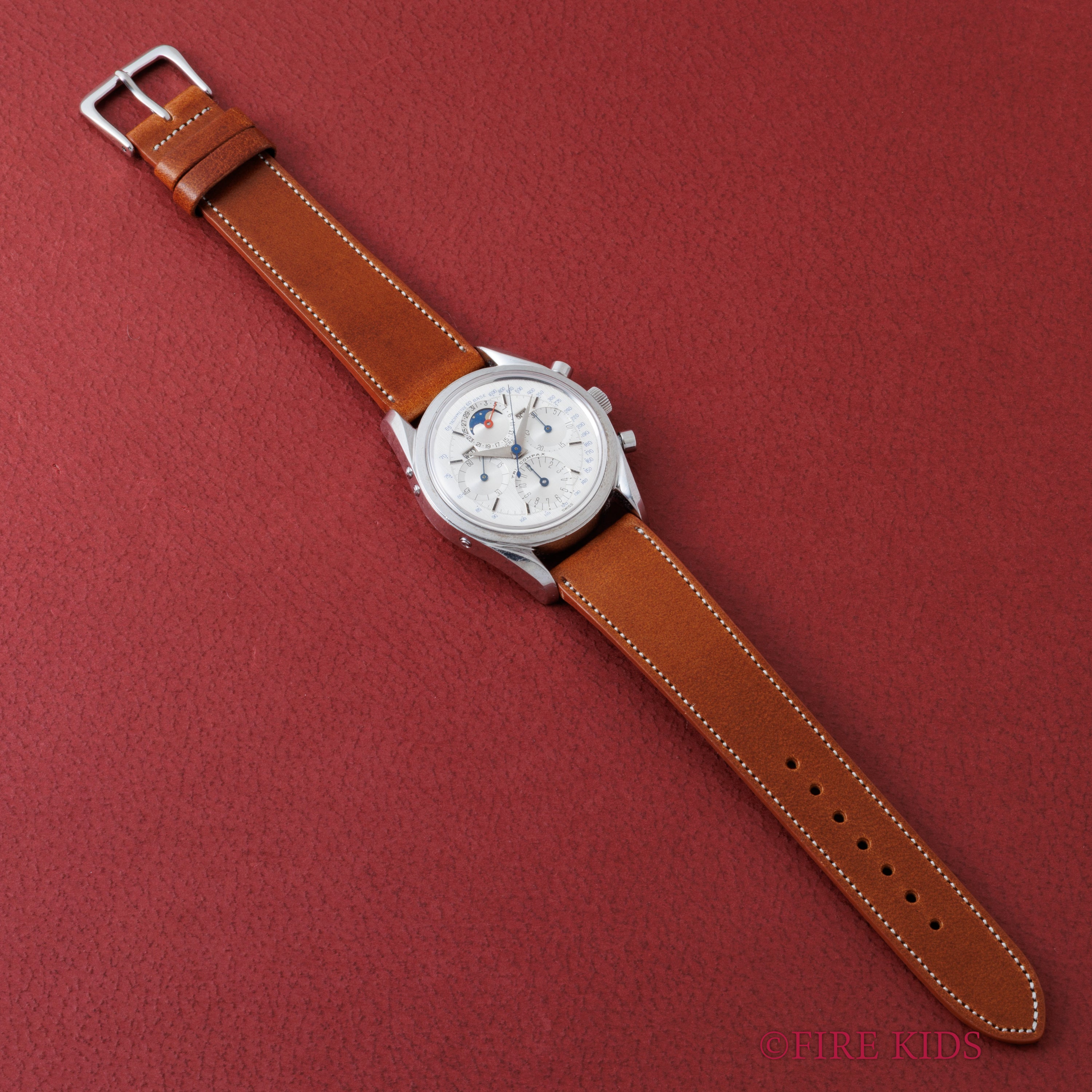 ユニバーサル・ジュネーブ トリコンパックス 1960年代製 Ref.222100/2 手巻き Cal.281 トリプルカレンダームーンフェイズクロノグラフ