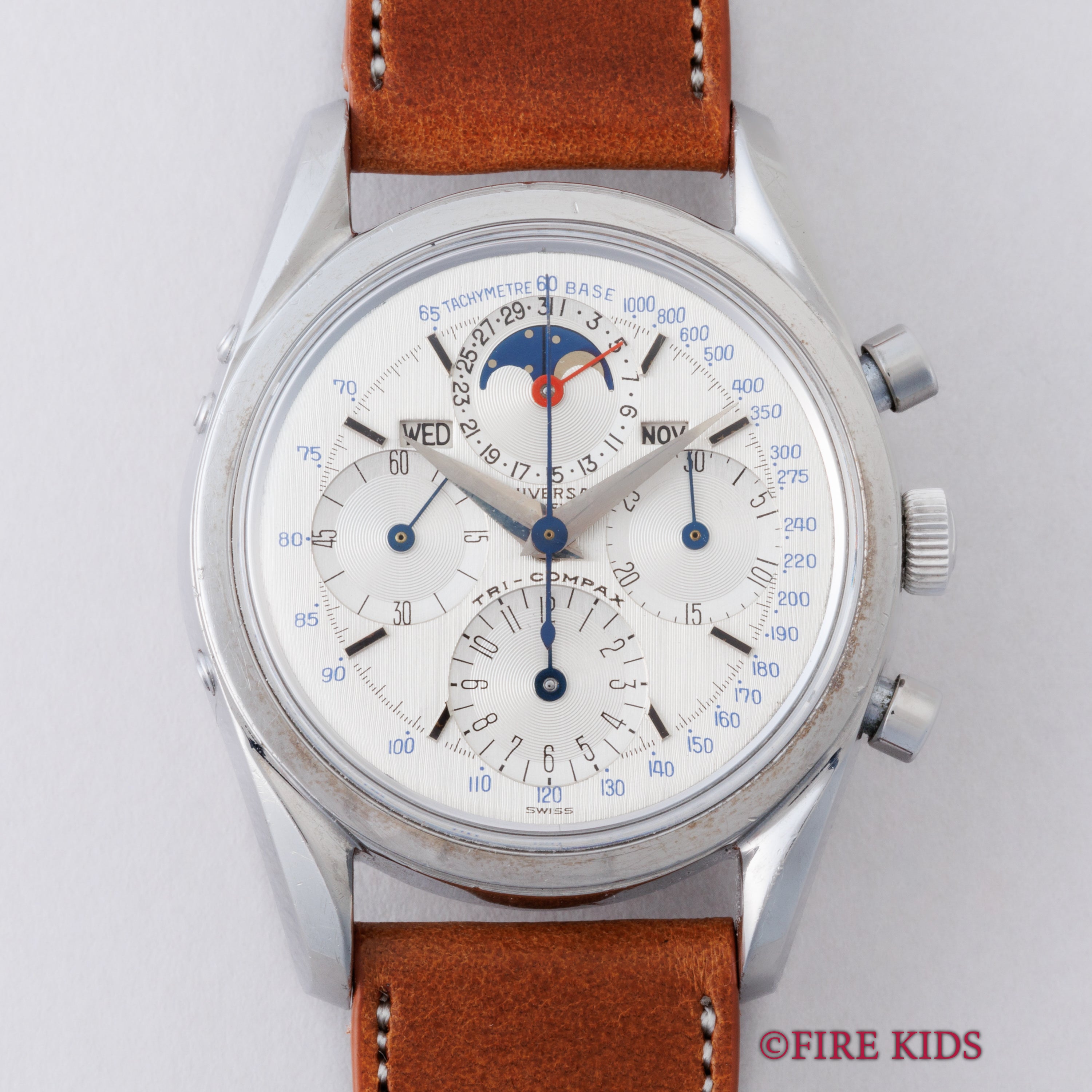 ユニバーサル・ジュネーブ トリコンパックス 1960年代製 Ref.222100/2 手巻き Cal.281 トリプルカレンダームーンフェイズクロノグラフ