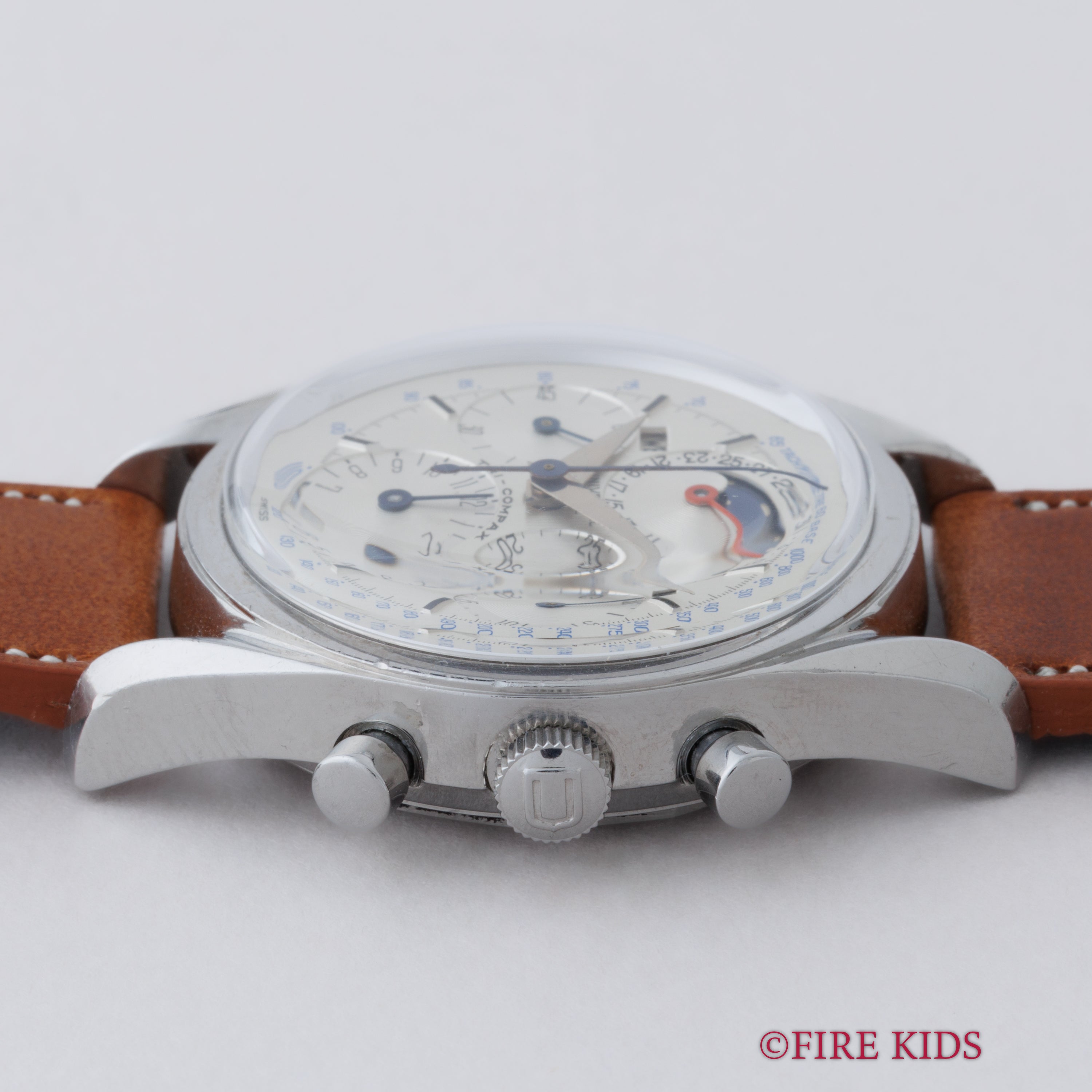 ユニバーサル・ジュネーブ トリコンパックス 1960年代製 Ref.222100/2 手巻き Cal.281 トリプルカレンダームーンフェイズクロノグラフ