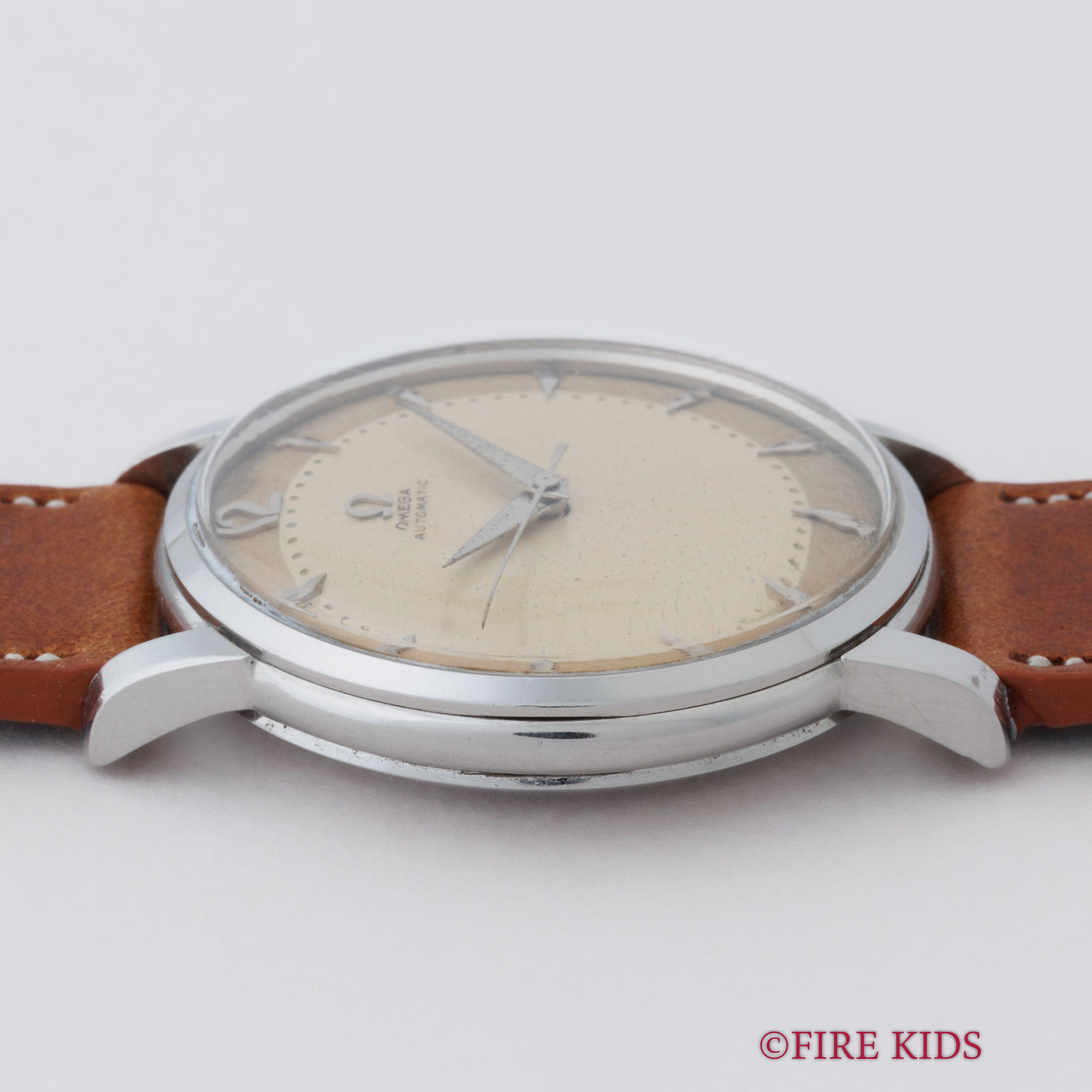 オメガ ラウンド オートマチック 1956年製 Ref.2864-2 楔インデックス ノンデイト