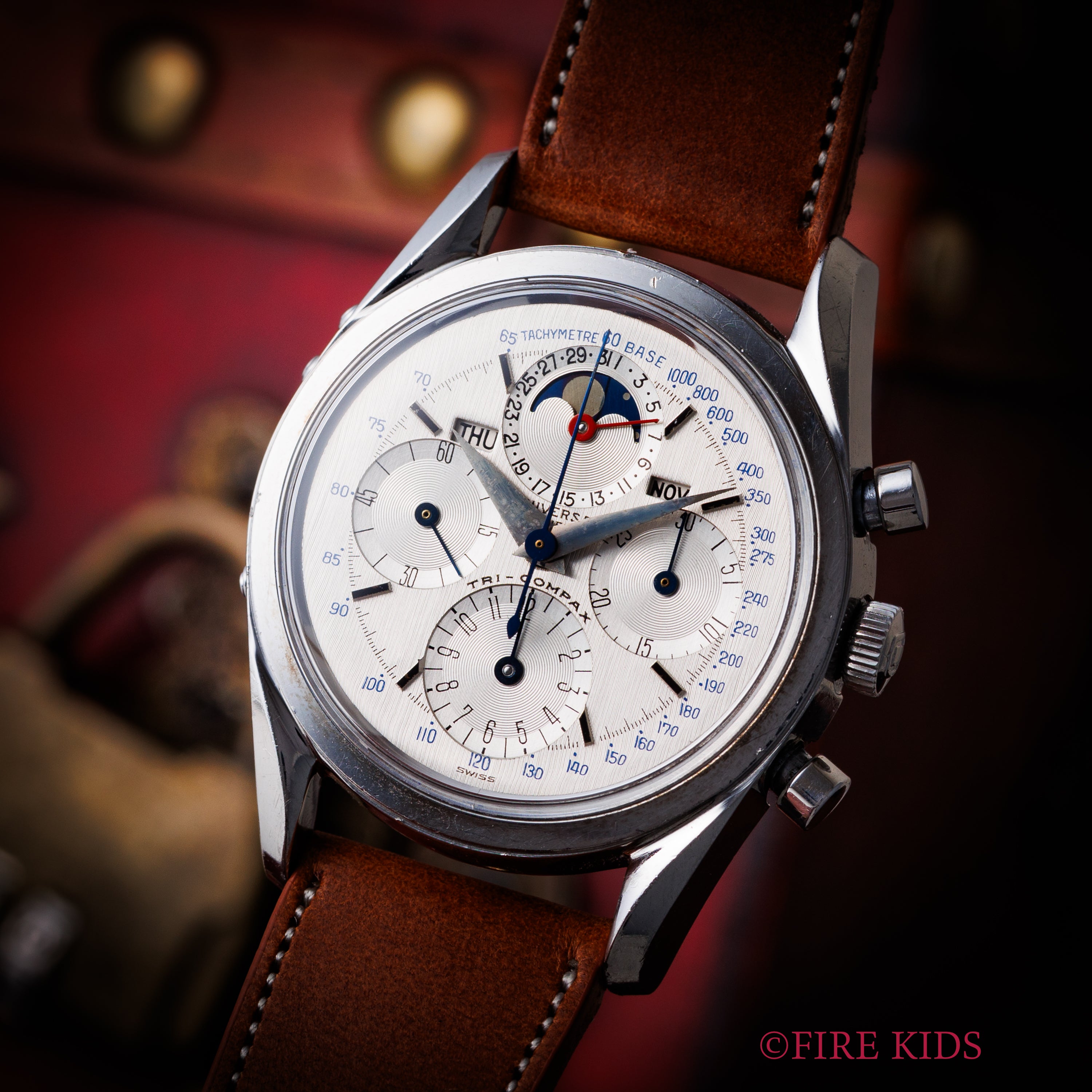 ユニバーサル・ジュネーブ トリコンパックス 1960年代製 Ref.222100/2 手巻き Cal.281 トリプルカレンダームーンフェイズクロノグラフ