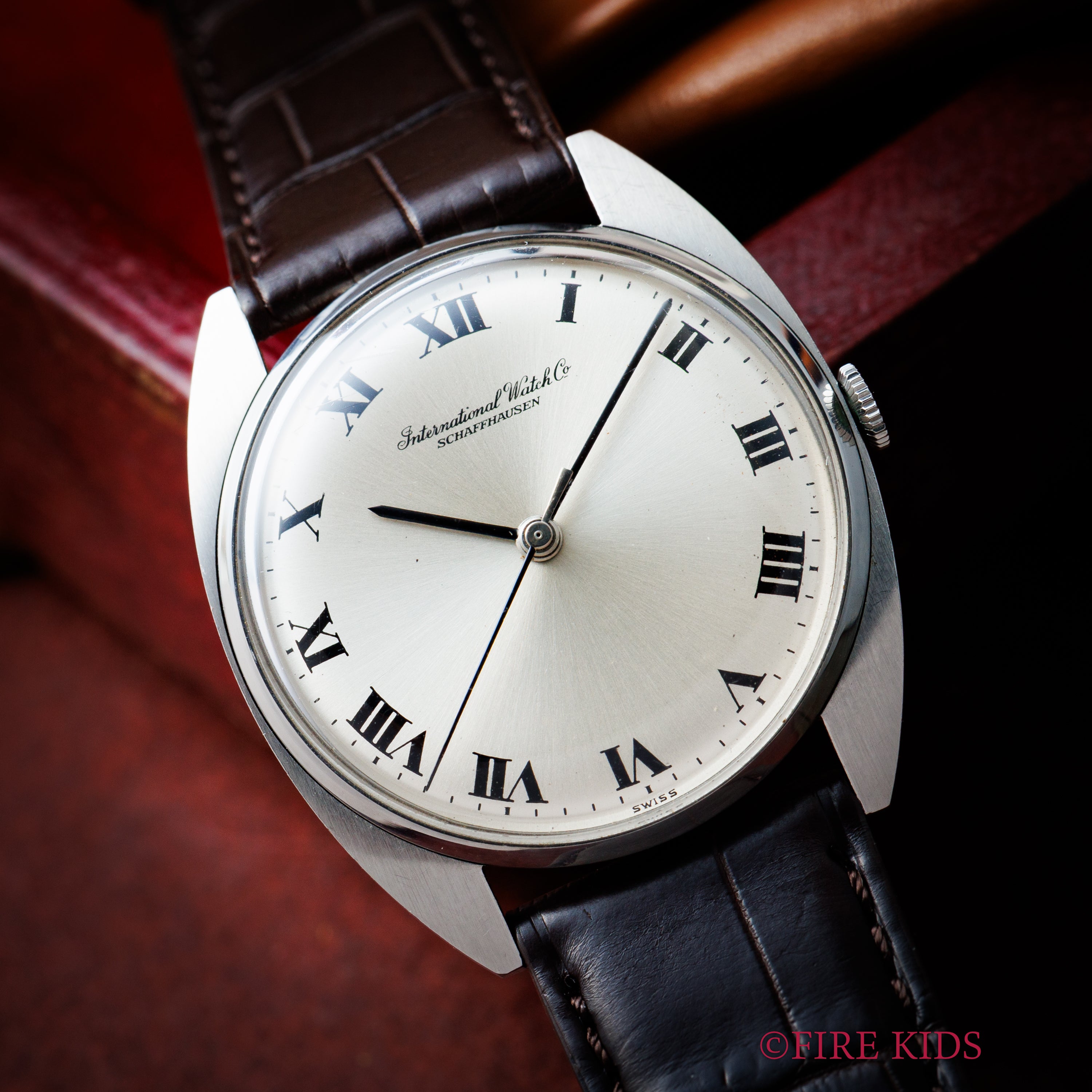 IWC Cラインケース シルバーローマンダイヤル 1967年製 薄型手巻 cal.402 Ref.1419