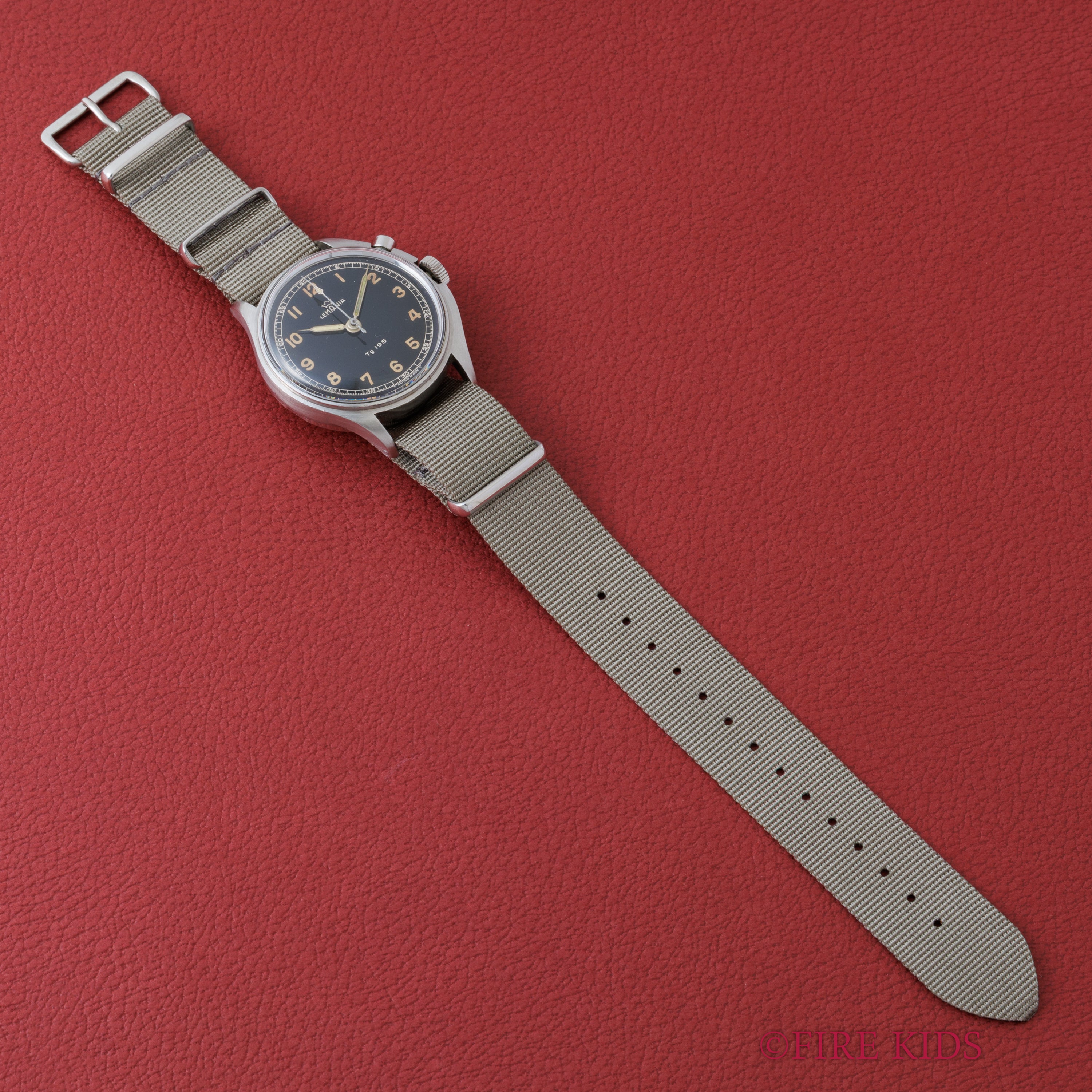 レマニア スウェーデン軍 ワンプッシュクロノ TG195 1958年支給品