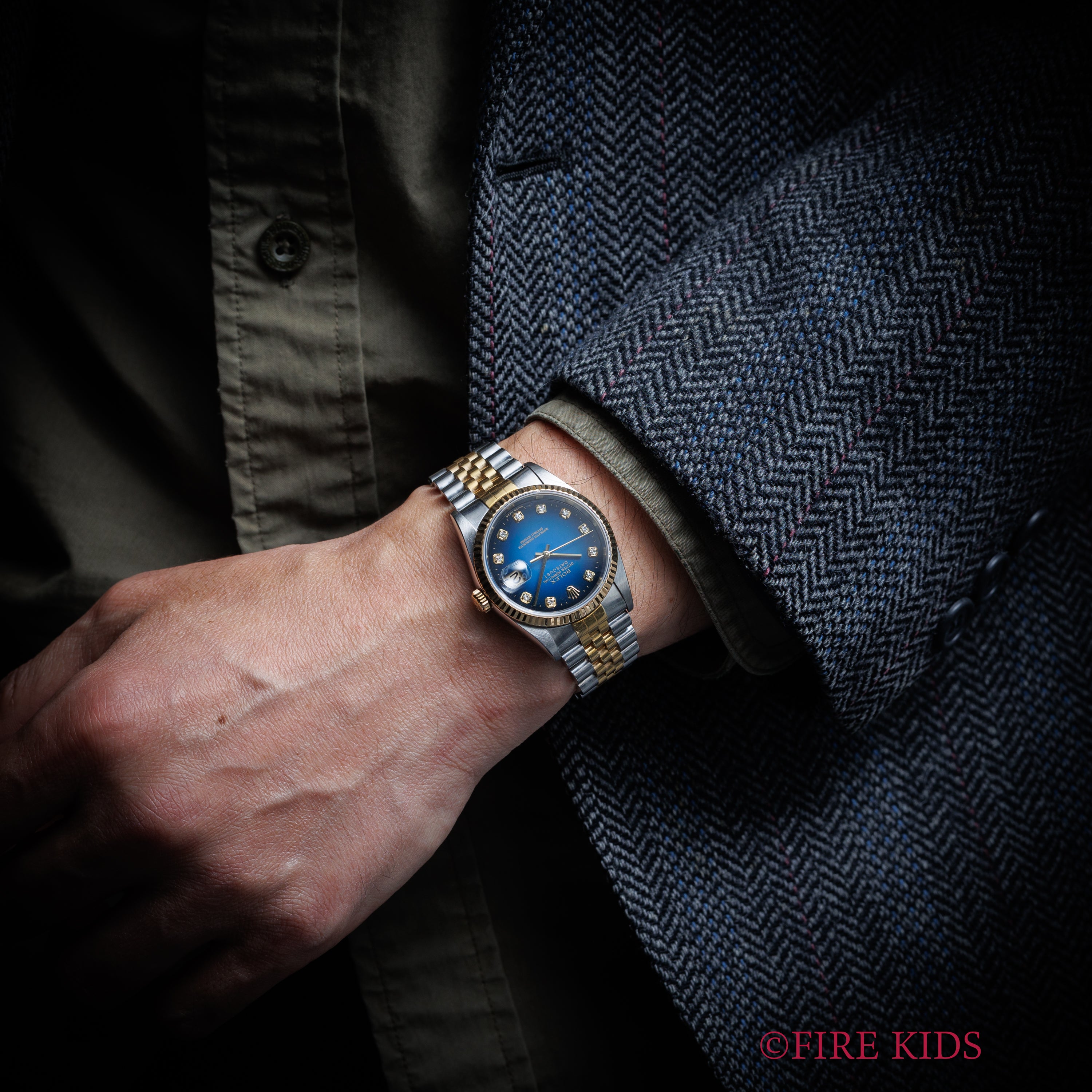 ロレックス デイトジャスト Ref.16233G 10PDブルーグラデーションダイヤル 2000年製 ギャラ、タグ付き