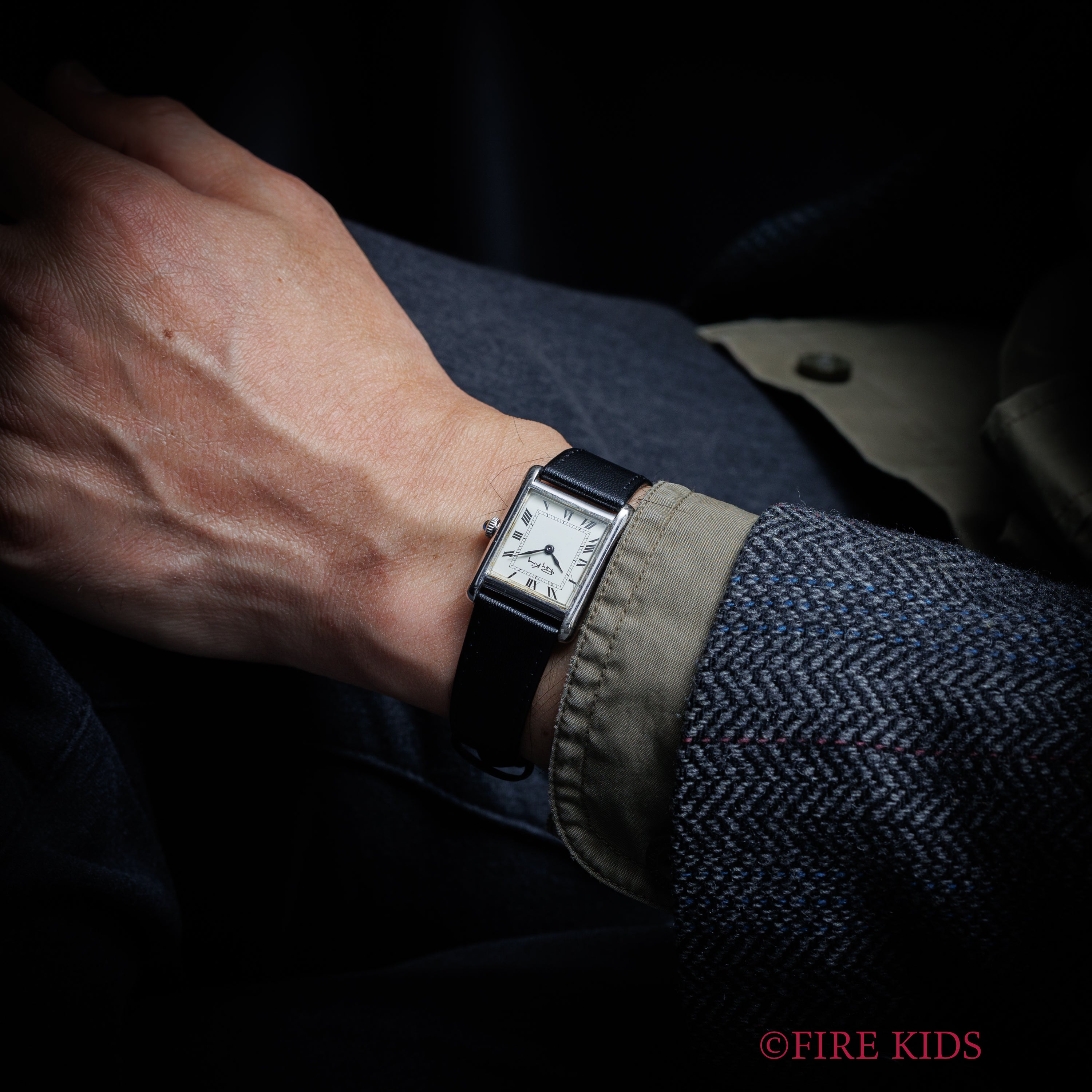 ロイキング 1970年代製 タンク型ウォッチ LMサイズ 銀無垢ケース 手巻き