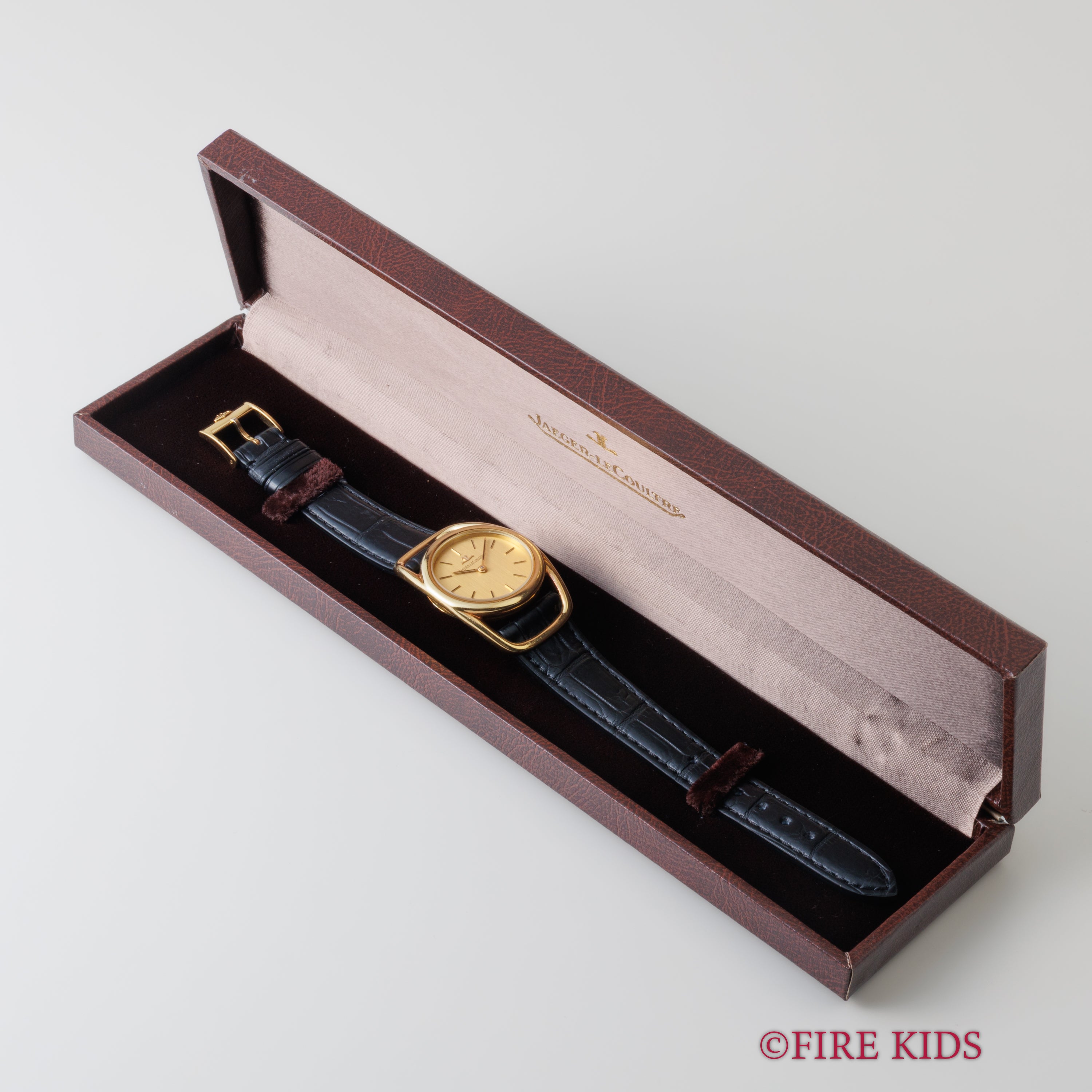 ジャガールクルト エトリエ 18金無垢 1970年代製 Ref.9109.21 シャンパンダイヤル 手巻き 箱付き