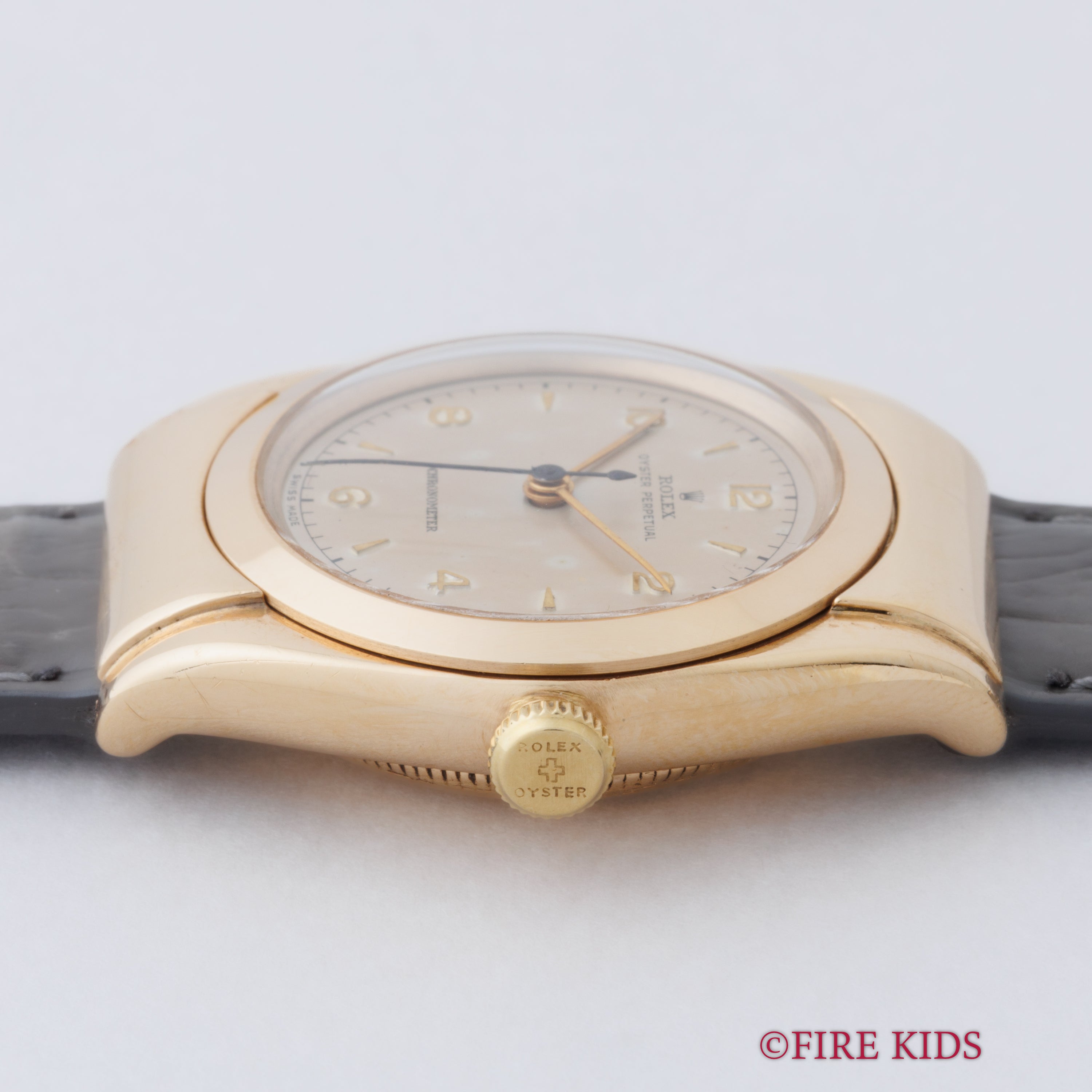 ロレックス 14金無垢バブルバック カバード 1940年代後半製 Ref.7957 飛びアラビアダイヤル