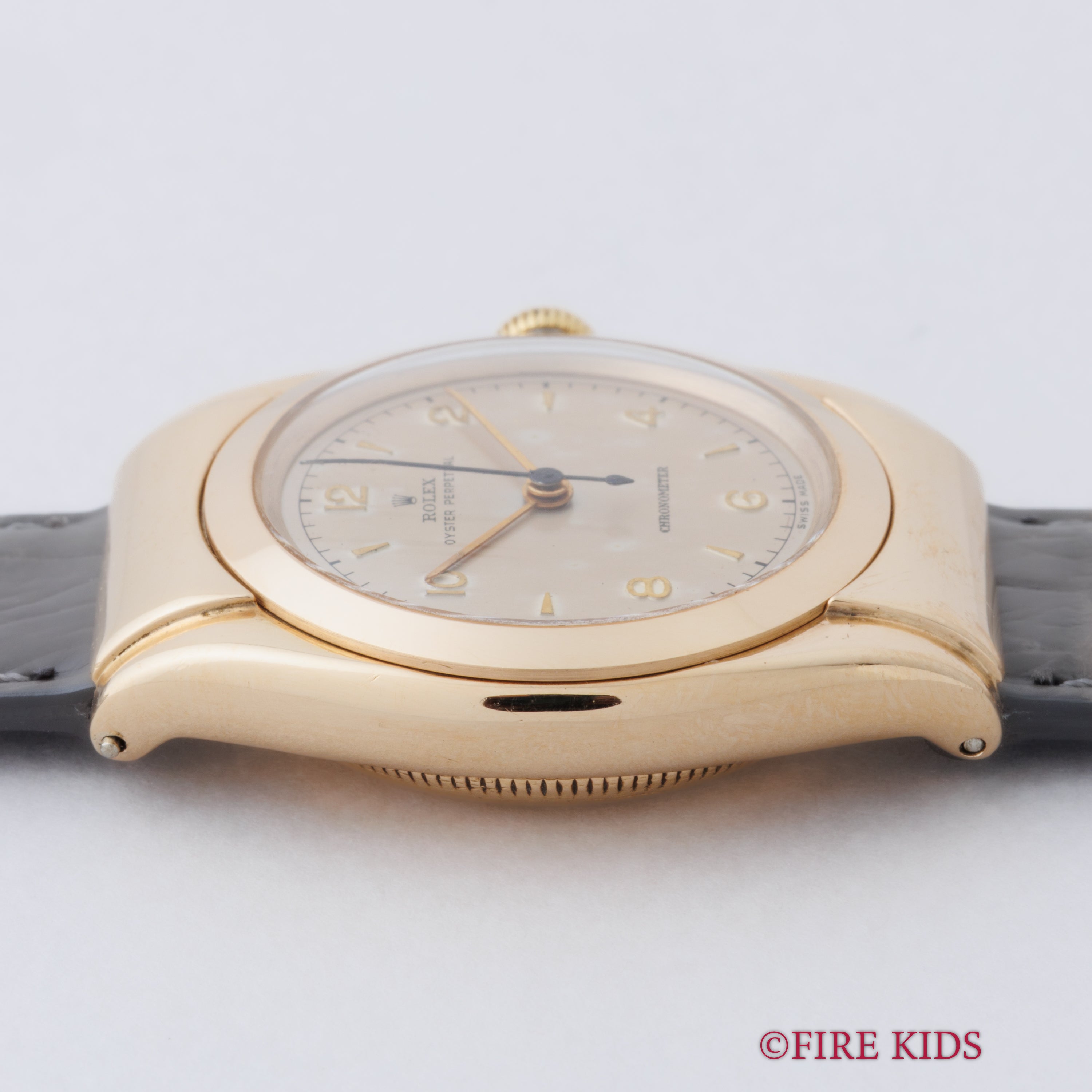 ロレックス 14金無垢バブルバック カバード 1940年代後半製 Ref.7957 飛びアラビアダイヤル