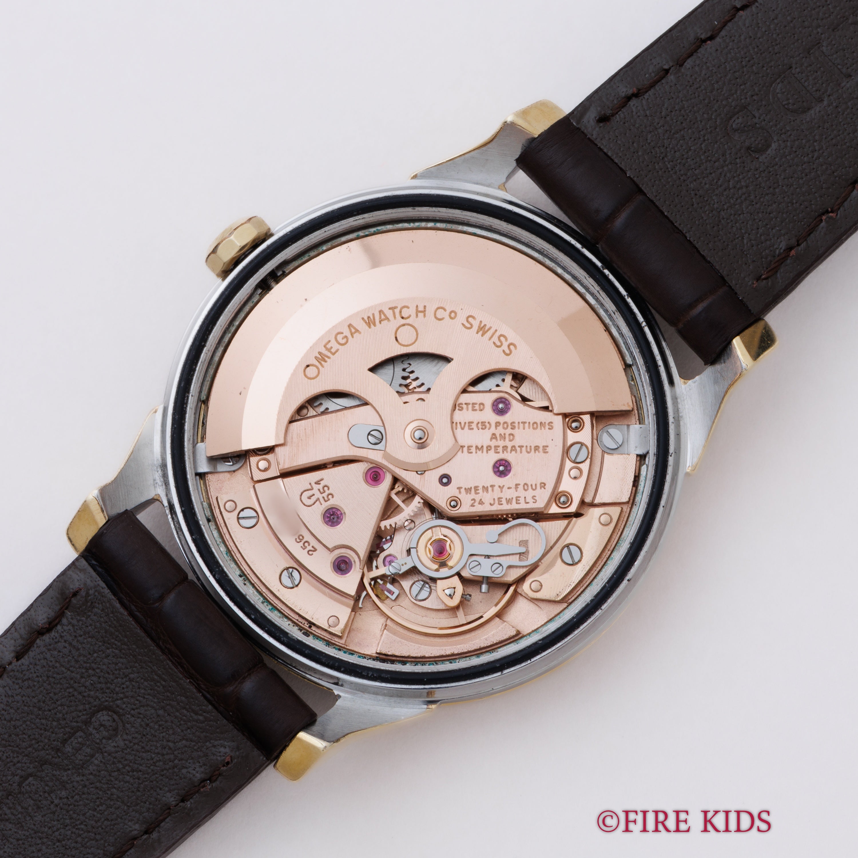 オメガ コンステレーション 1967年製 ノンデイト自動巻クロノメーター Cal.551トップゴールドケース