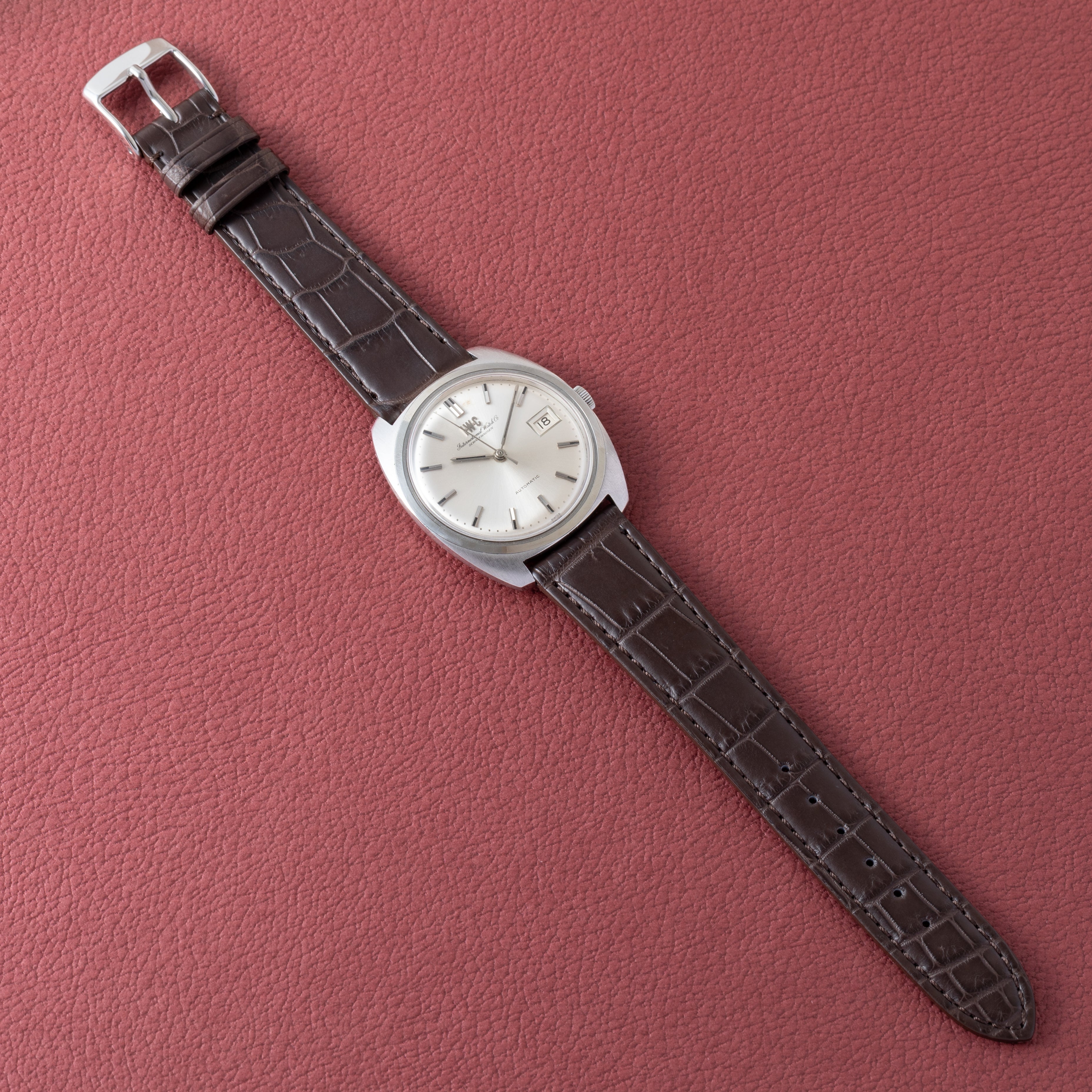 IWC トノーケース 1969年製 Ref.R819A Cal.8541