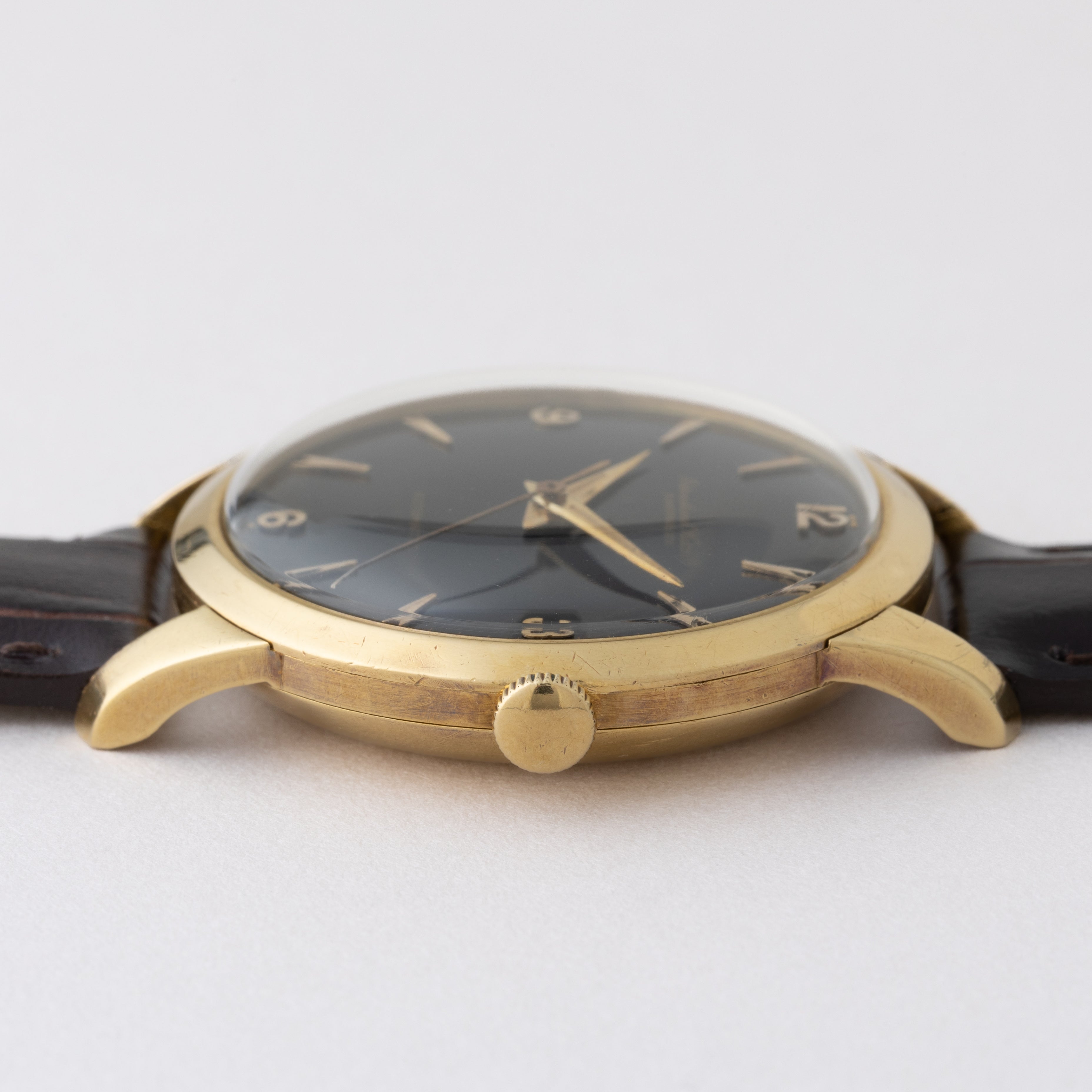 IWC ラウンドケース 18金無垢 1954年製 ブラックミラーダイヤル 箱付き